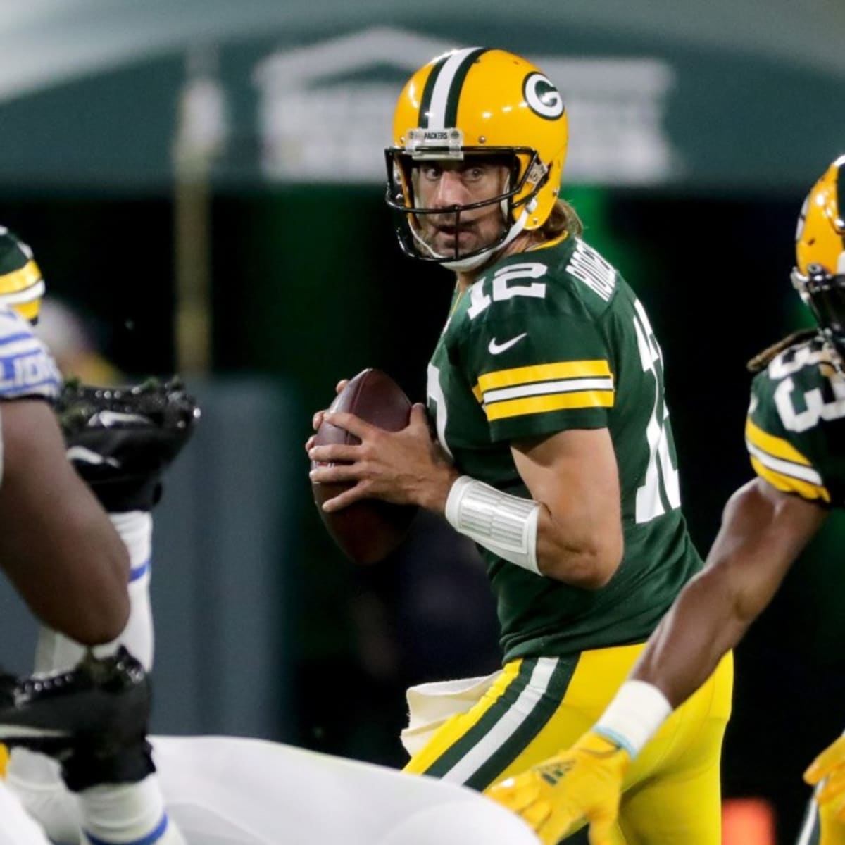 Fans on standby for Packers and Lions game time