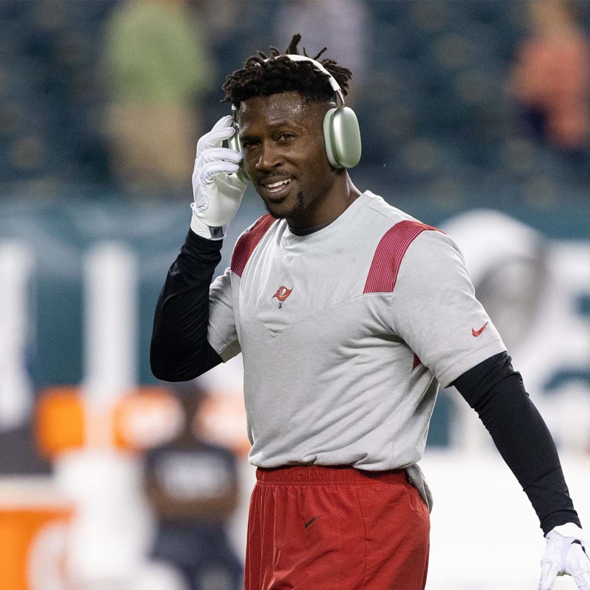 Buccaneers WR Antonio Brown has his career back after 2 years of  self-inflicted setbacks - Chicago Sun-Times