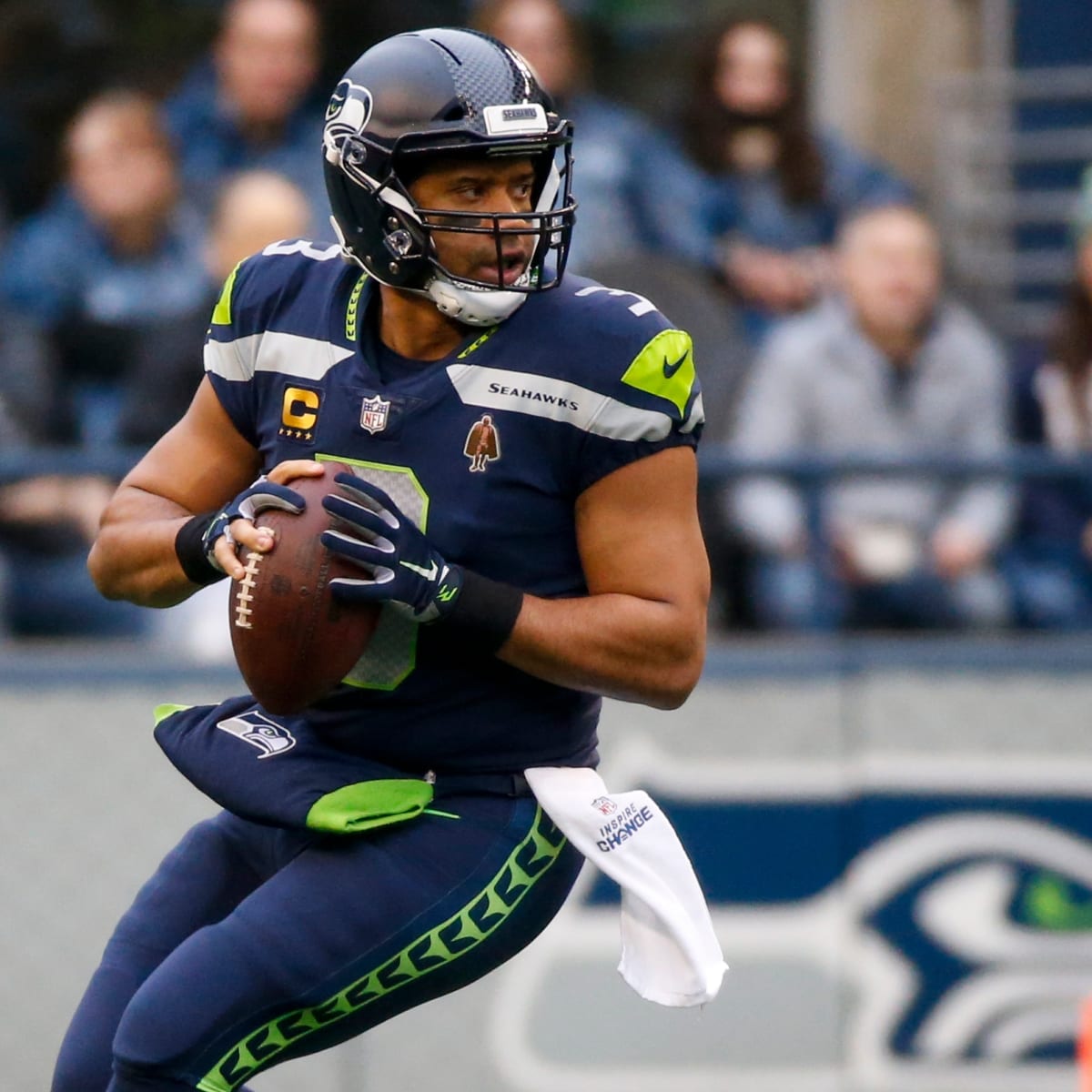 Giants willing to “explore” Aaron Rodgers, Russell Wilson trades