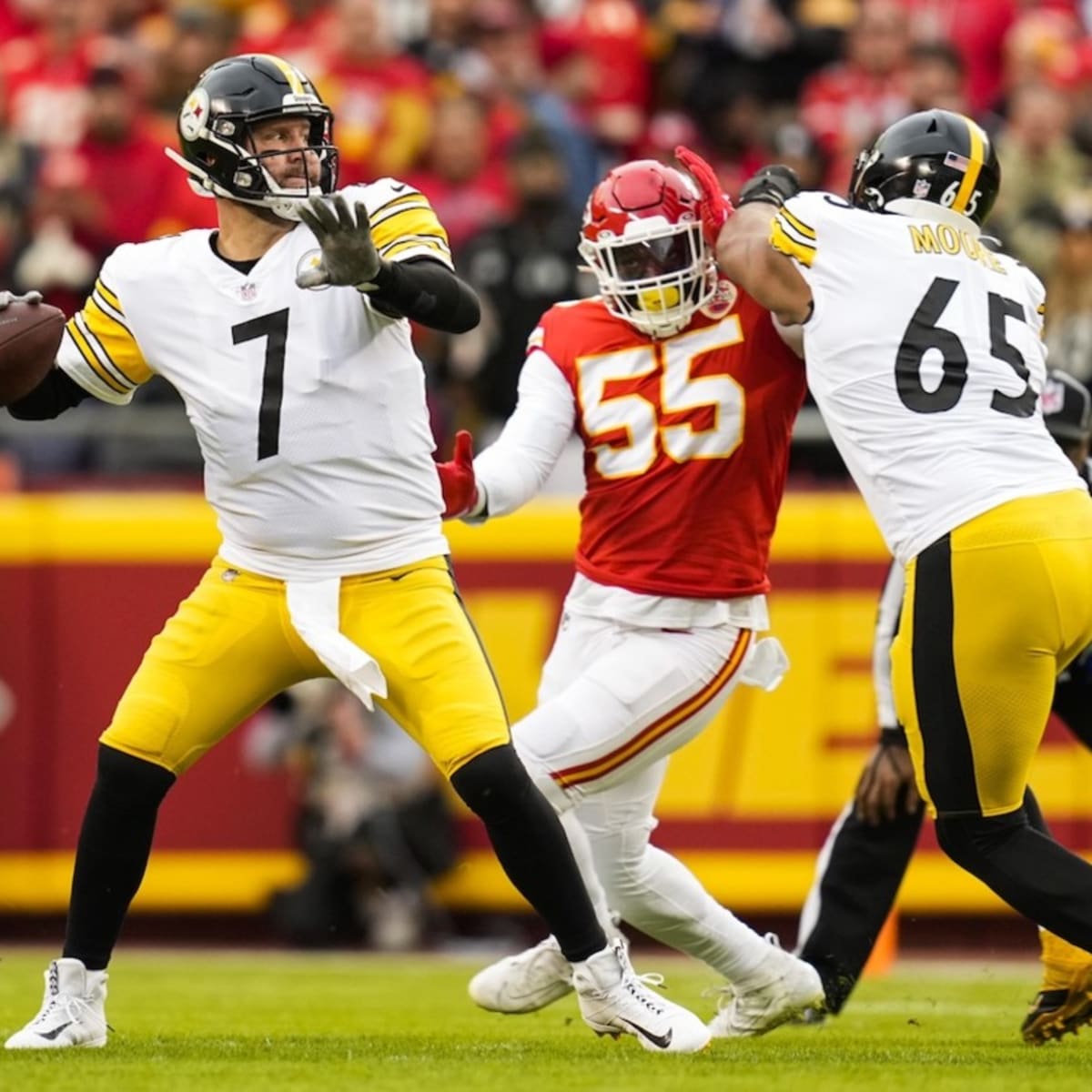 Steelers keep Chiefs in check