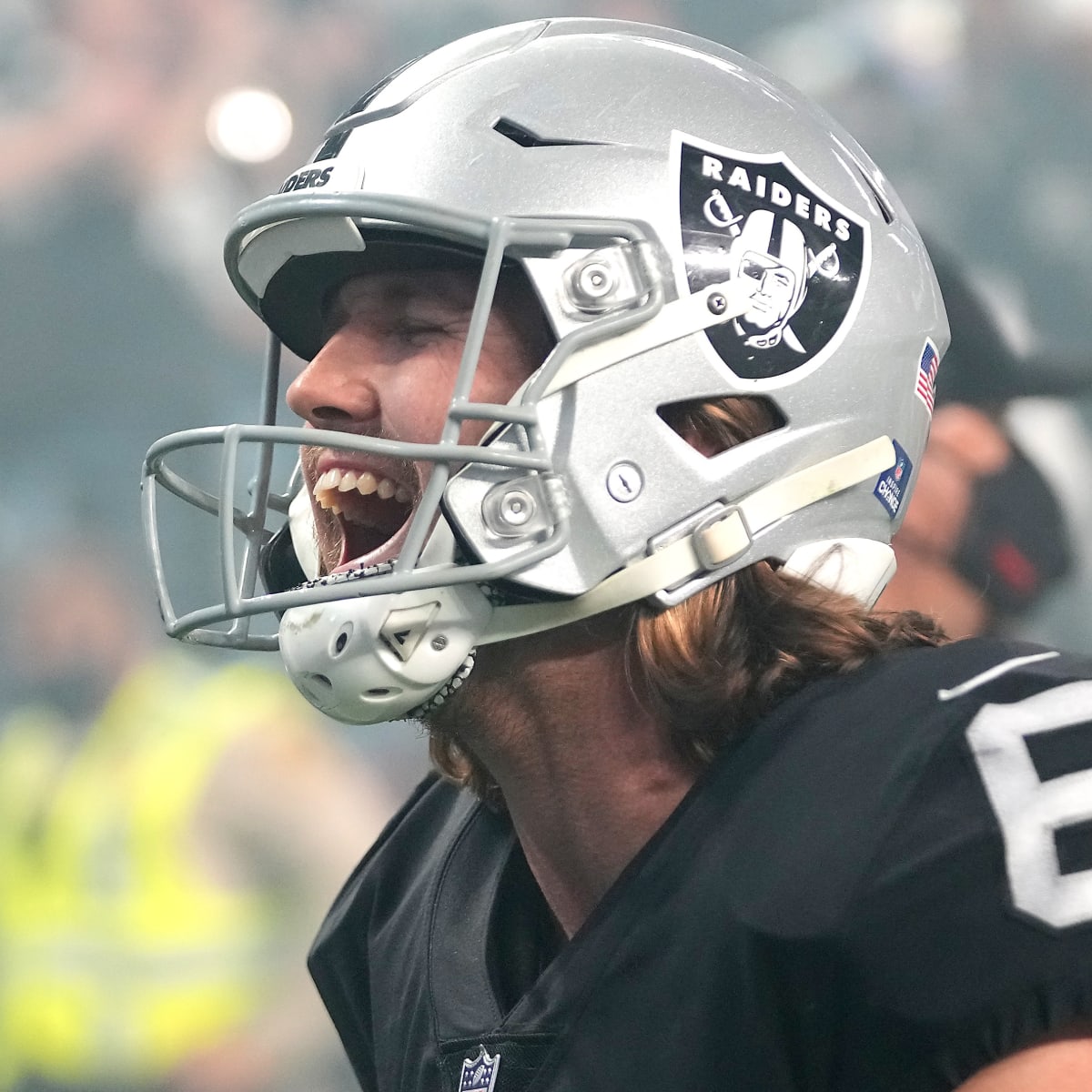NFL Twitter goes wild during chaotic ending of Raiders-Chargers - Sports  Illustrated