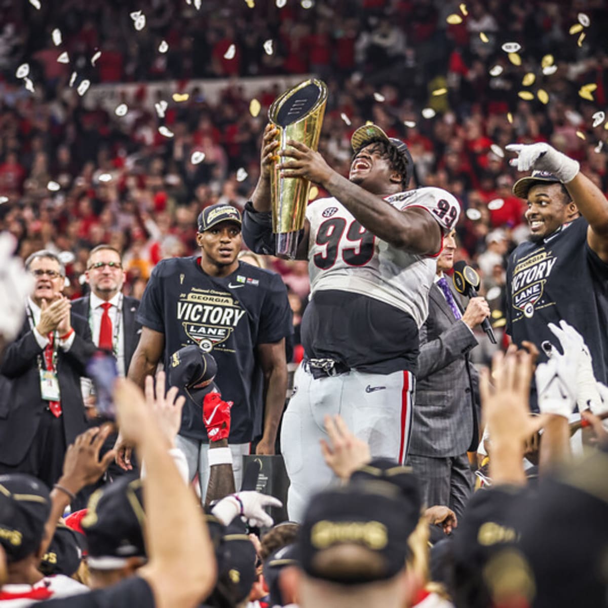 Georgia Football RB Zamir White Declares for 2022 NFL Draft - Sports  Illustrated Georgia Bulldogs News, Analysis and More