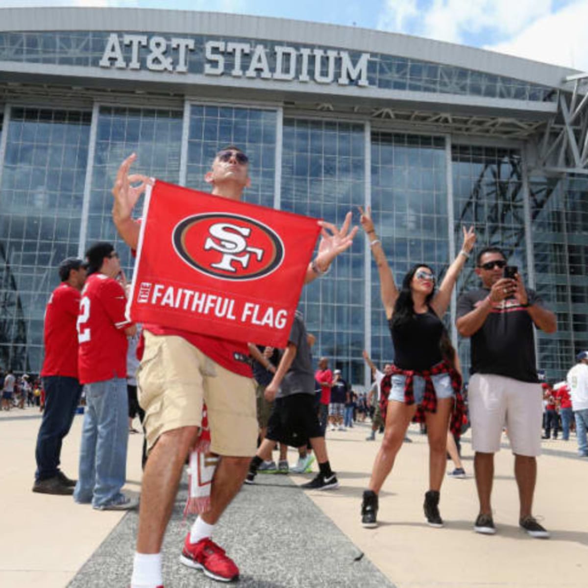 AT&T's been rocking': Cowboys look to keep visiting 49ers fans muted