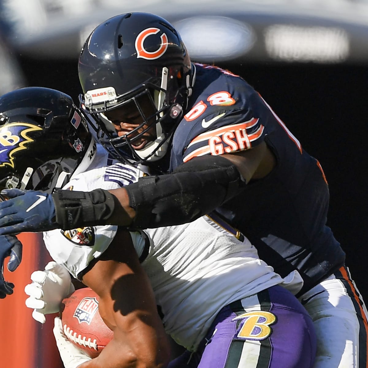 Baltimore Ravens land All-Pro linebacker Roquan Smith from Chicago Bears