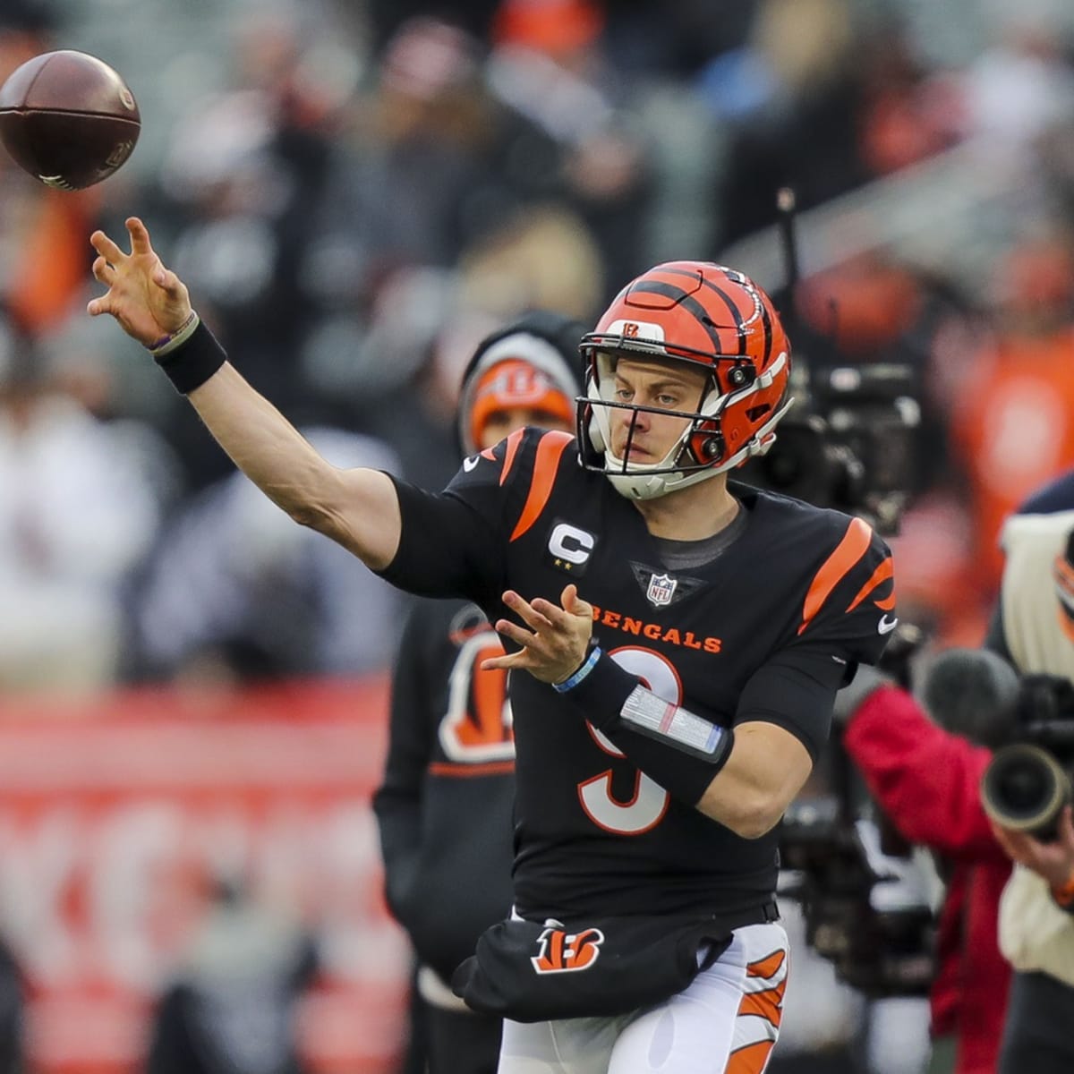 Bengals Take 20-13 Lead Into Halftime Against Raiders in Wild Card