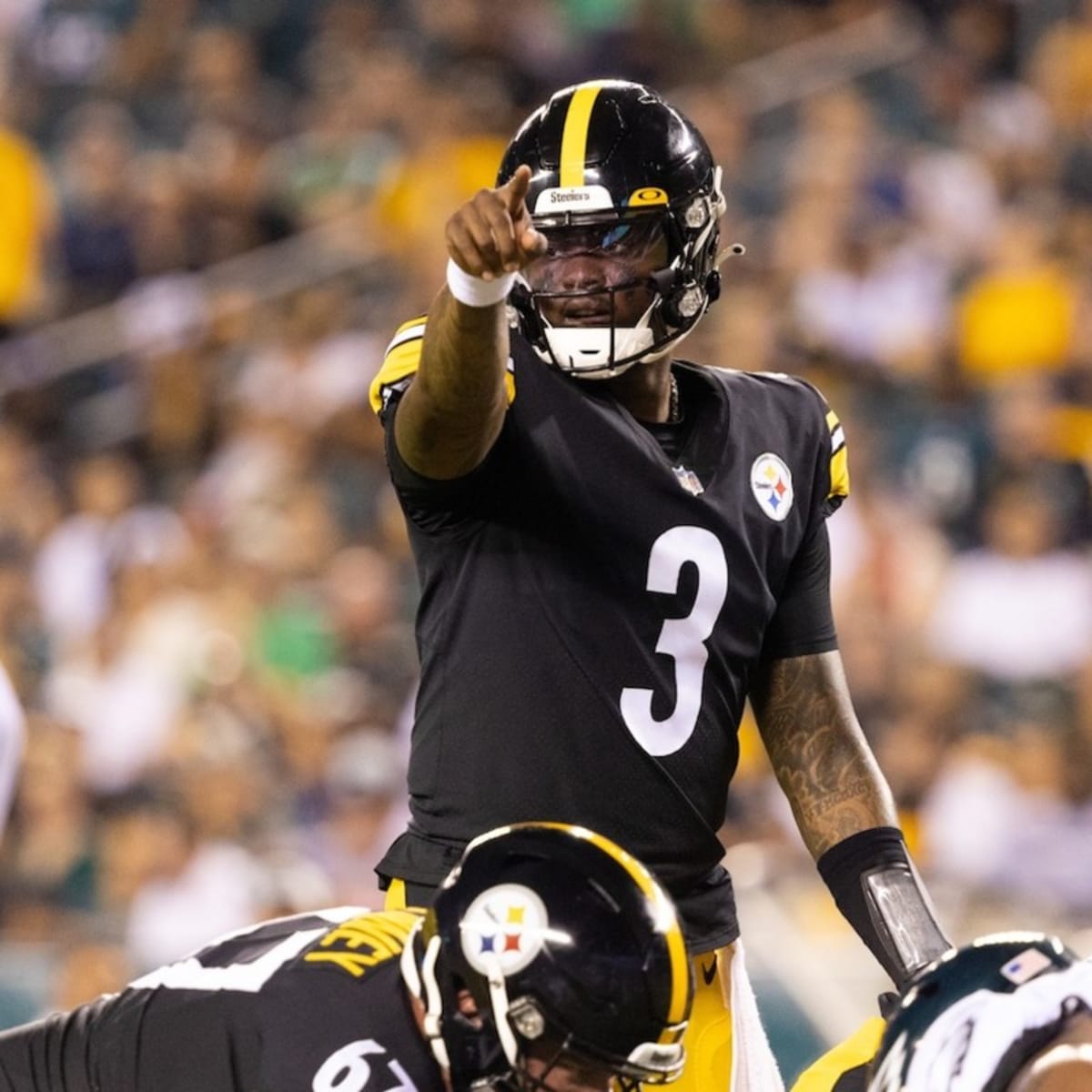 Steelers to place original-round tender on QB Dwayne Haskins