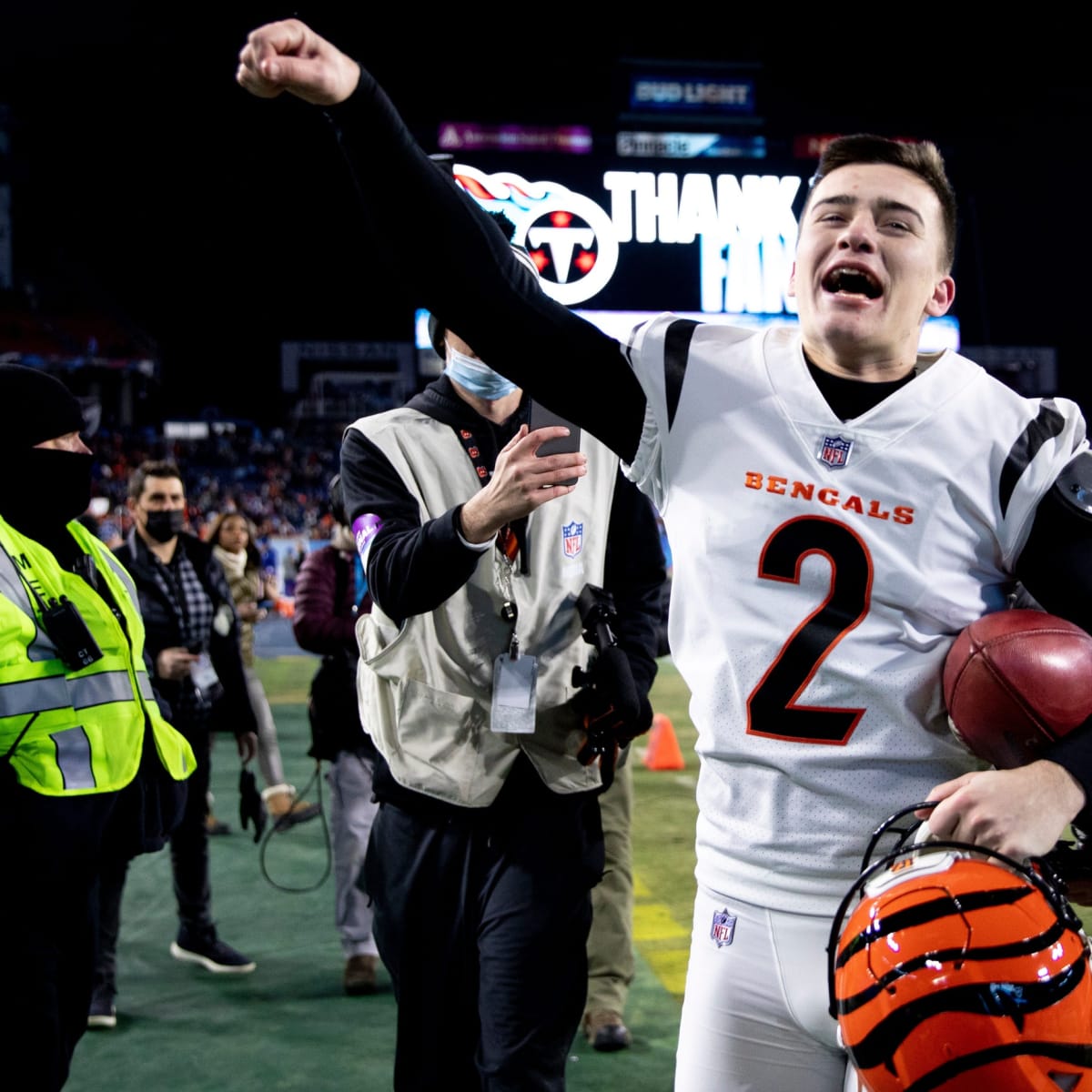 Bengals give 'white out' crowd a reason to celebrate with win over