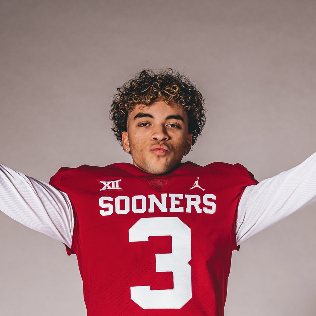 Oklahoma Freshmen: Getting a Jump on College Football — RB Jovantae Barnes  - Sports Illustrated Oklahoma Sooners News, Analysis and More