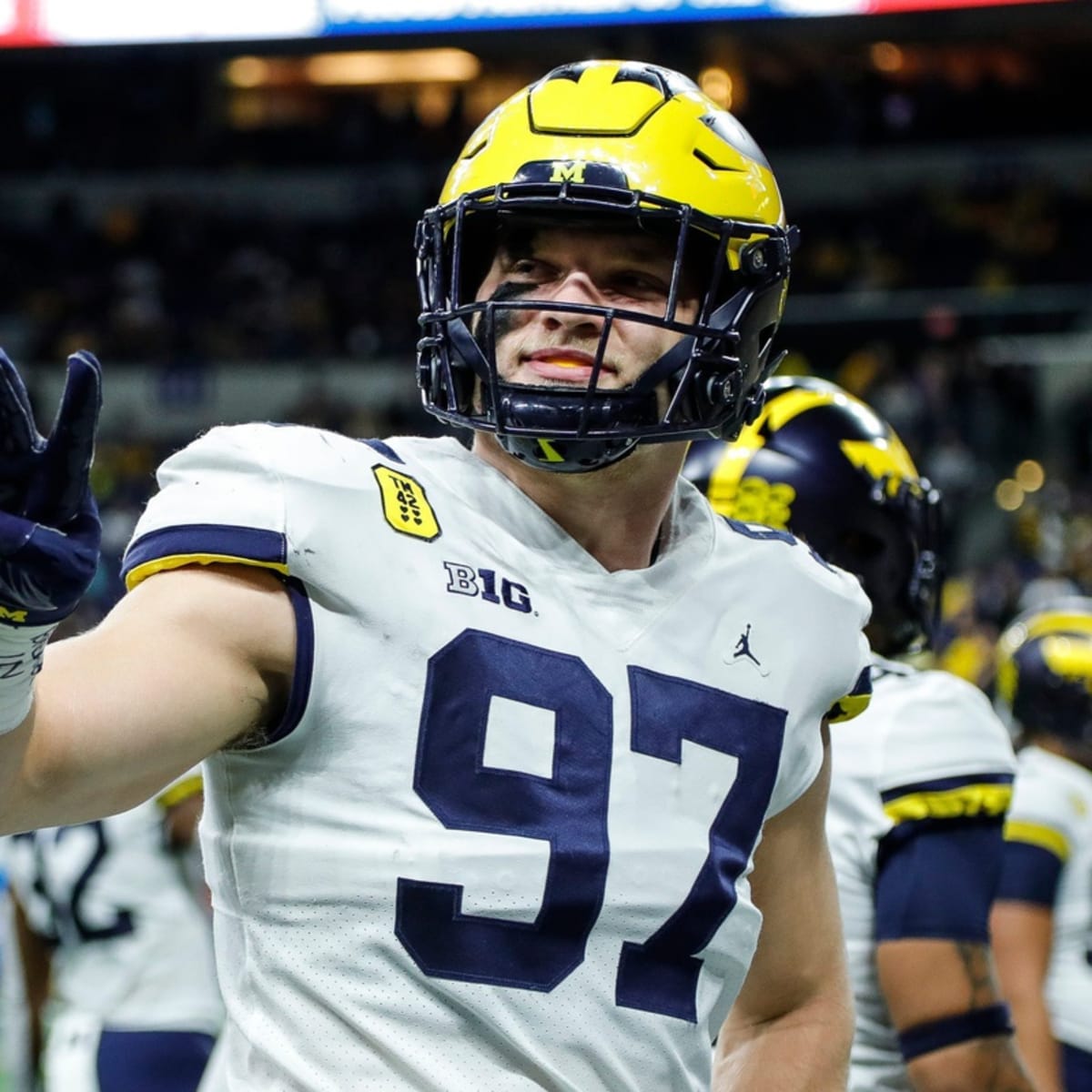 Aidan Hutchinson driven to take Michigan Wolverines to next level