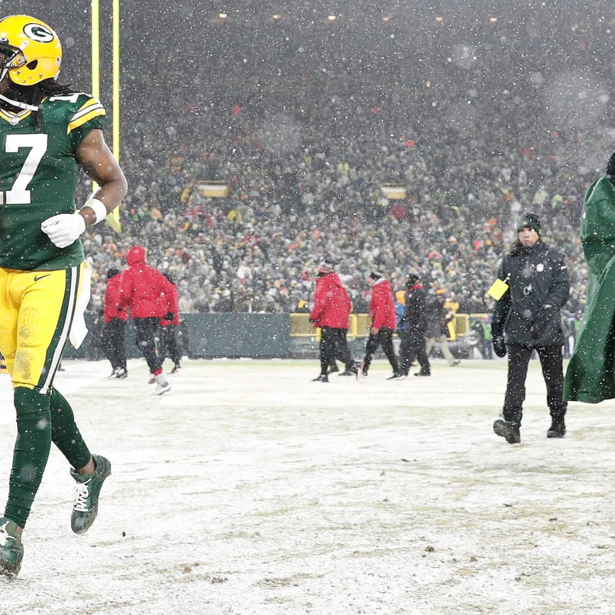 Davante Adams rumors: Packers 'hopeful' to bring back WR in 2022 - Sports  Illustrated