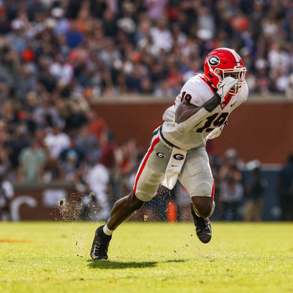 Georgia Football DE Travon Walker Declares for 2022 NFL Draft - Sports  Illustrated Georgia Bulldogs News, Analysis and More