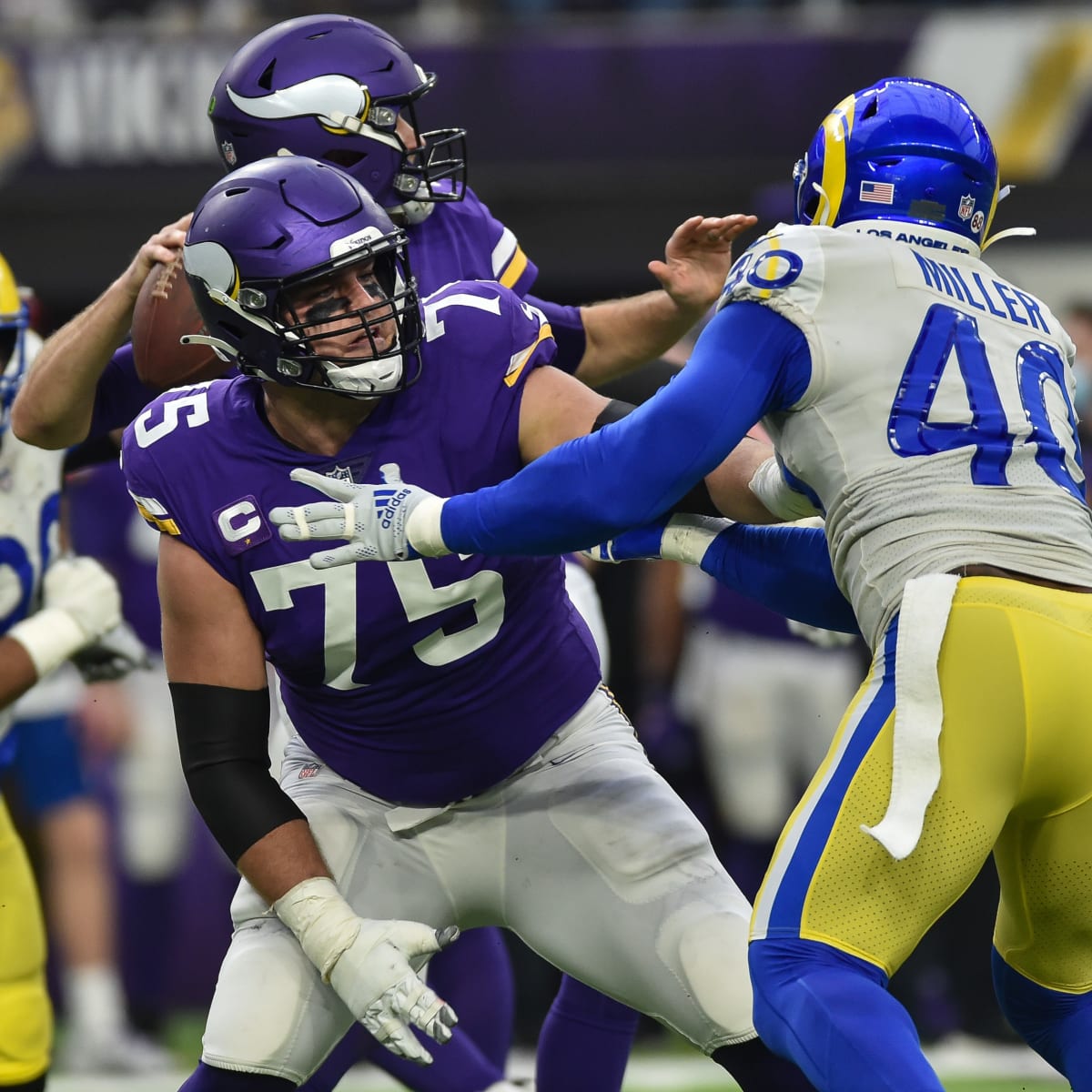 Vikings Sign New OT after Brian O'Neill Injury