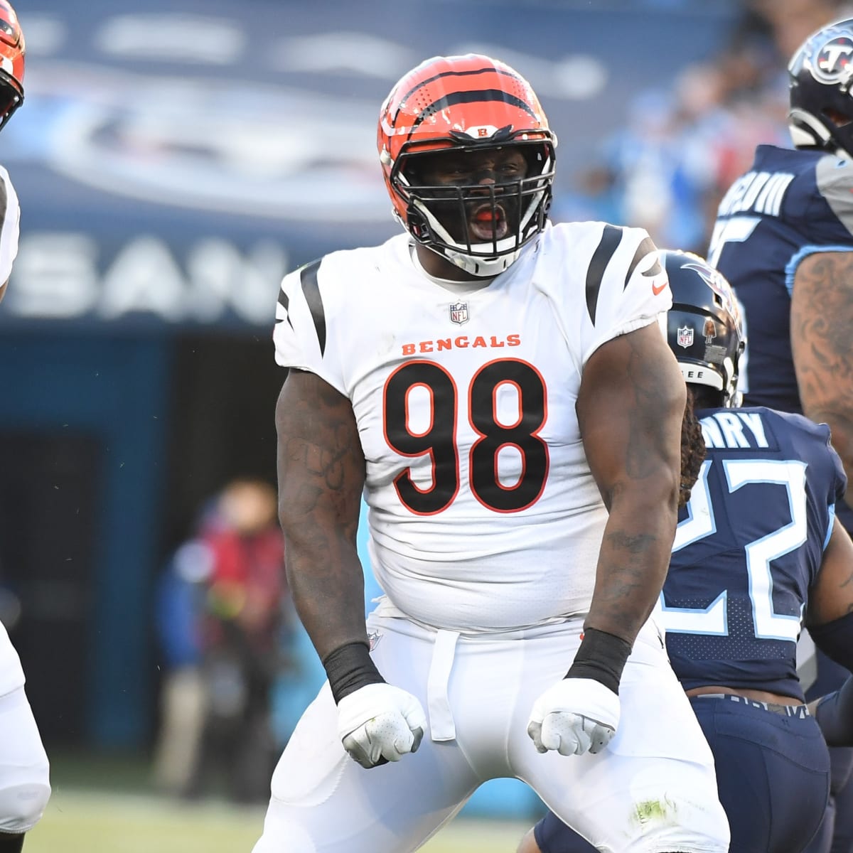 Bengals are signing free-agent defensive tackle D.J. Reader