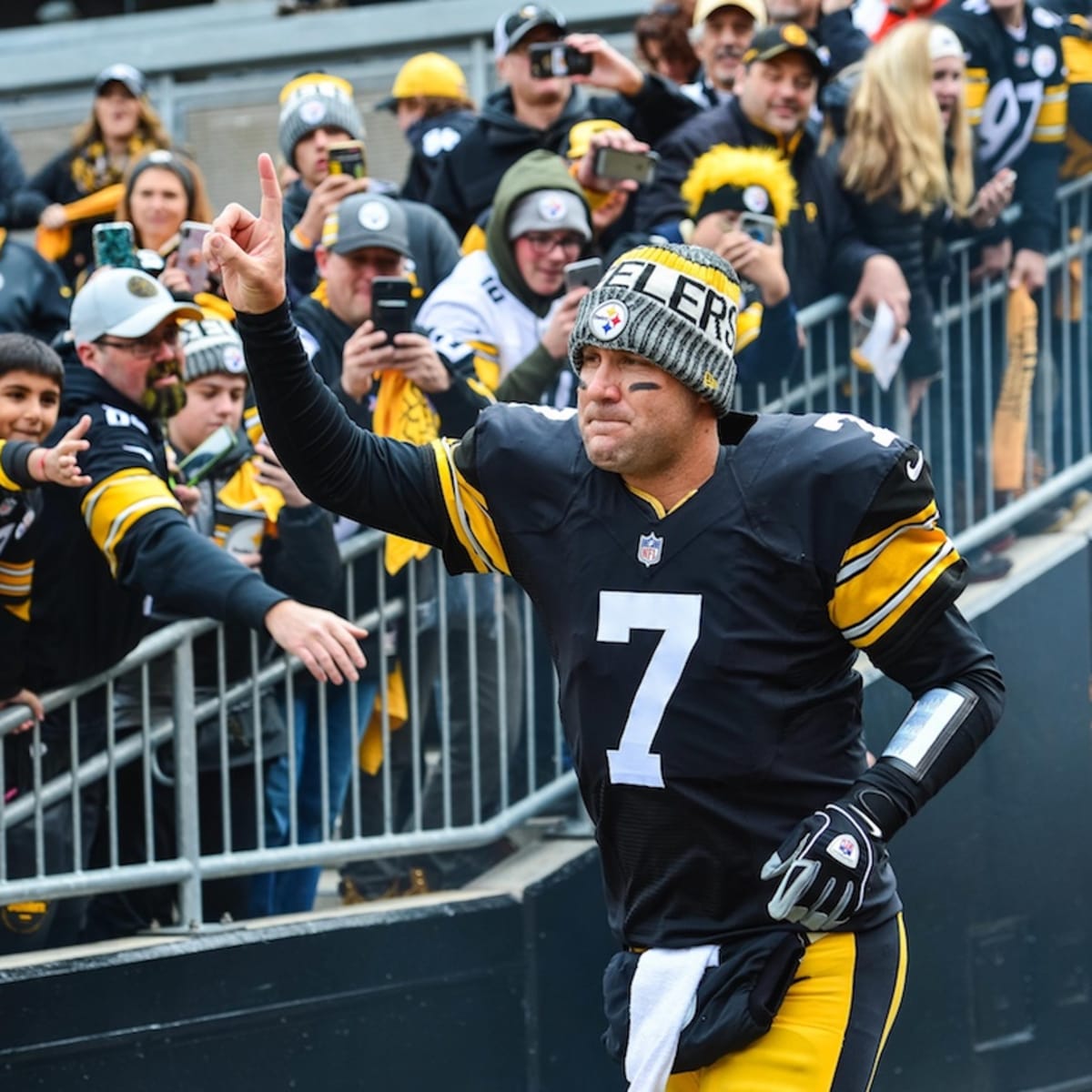 SportsReport: Steelers quarterback Ben Roethlisberger announces retirement