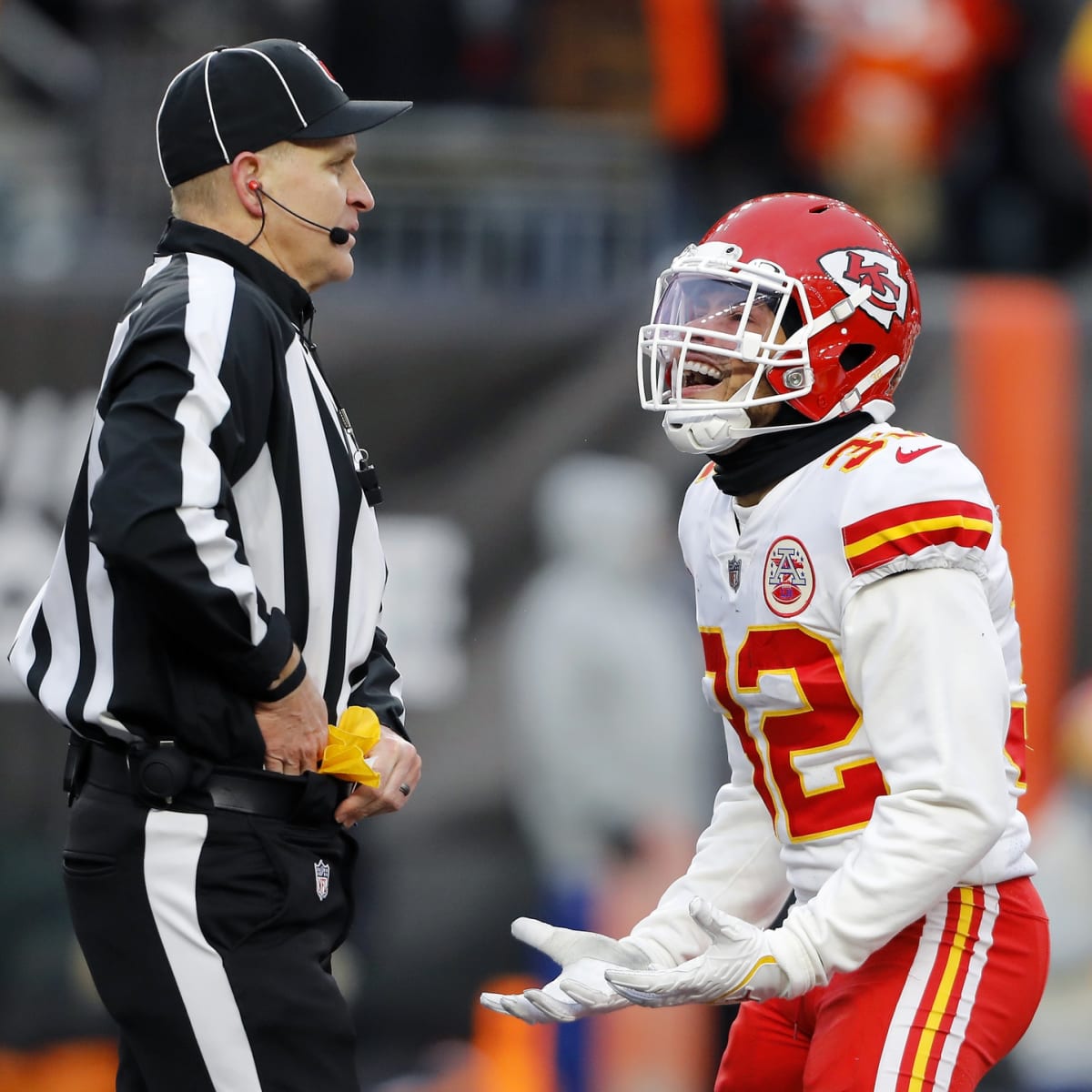 Kansas City Chiefs free safety Tyrann Mathieu (32) warms up before the AFC  championship NFL football game against the Cincinnati Bengals, Sunday, Jan.  30, 2022, in Kansas City, Mo. (AP Photo/Charlie Riedel