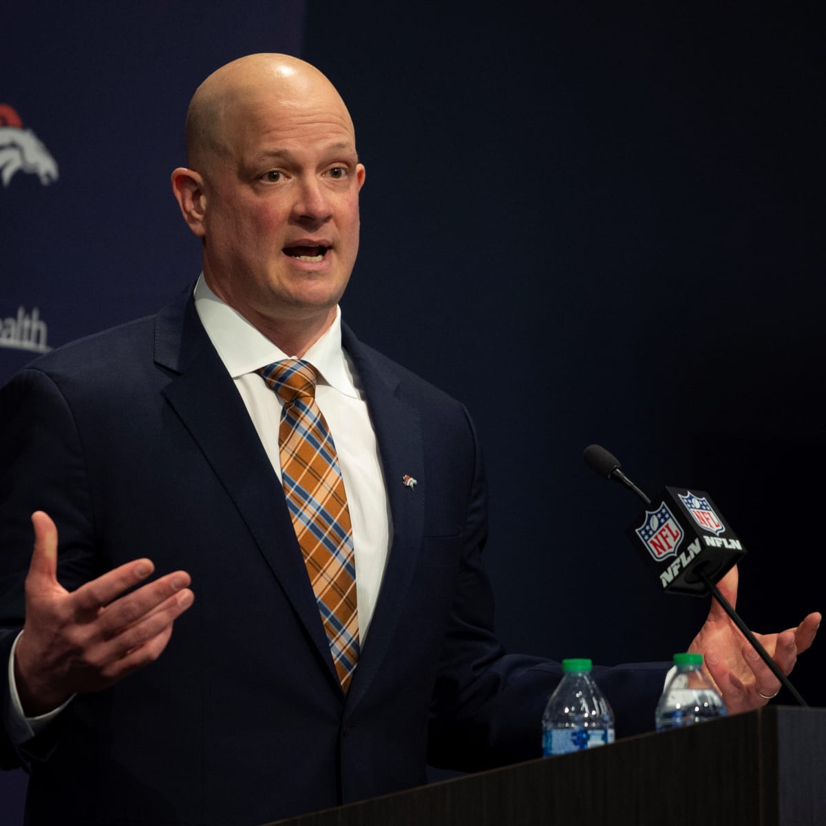 Broncos name Nathaniel Hackett as new head coach: Will Aaron Rodgers follow  him? - KESQ