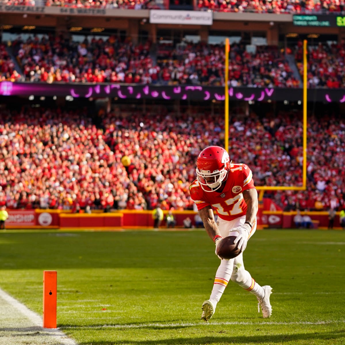 Mecole Hardman injury update: Chiefs WR won't be activated off IR in Week 17  - DraftKings Network