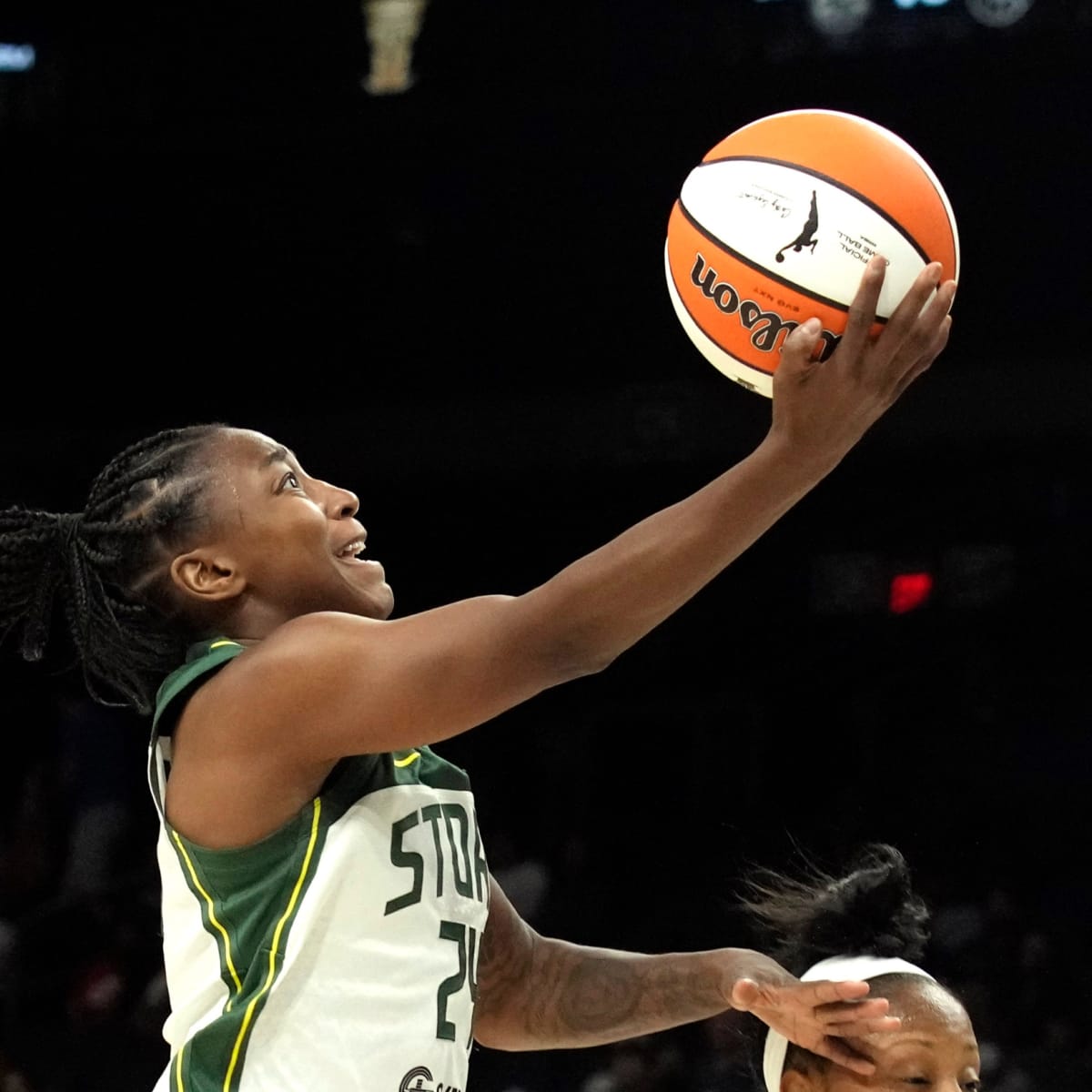 Dream capture preseason win over Mystics