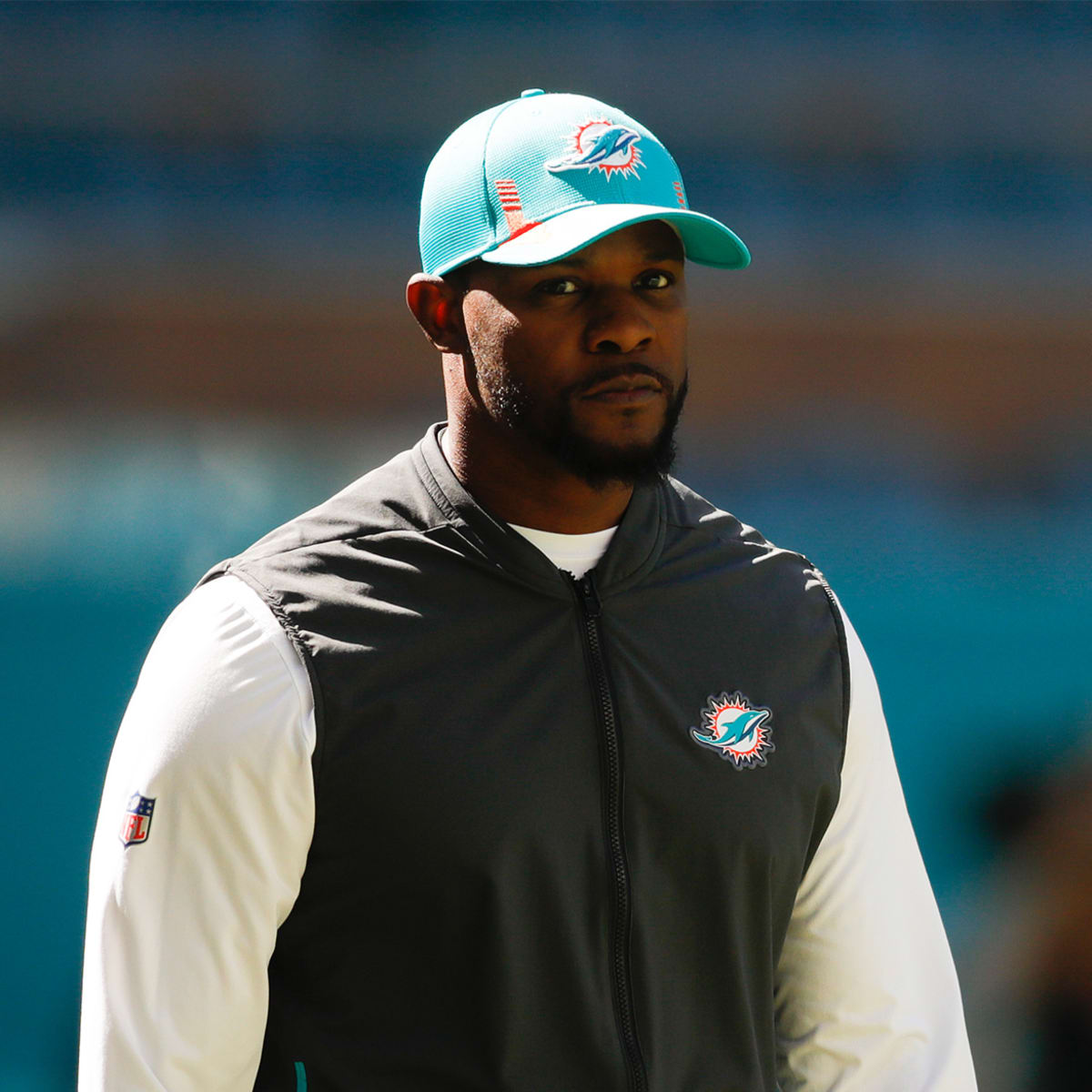 Brian Flores sues NFL, three teams as former Miami Dolphins coach alleges  racism in hiring practices - ESPN