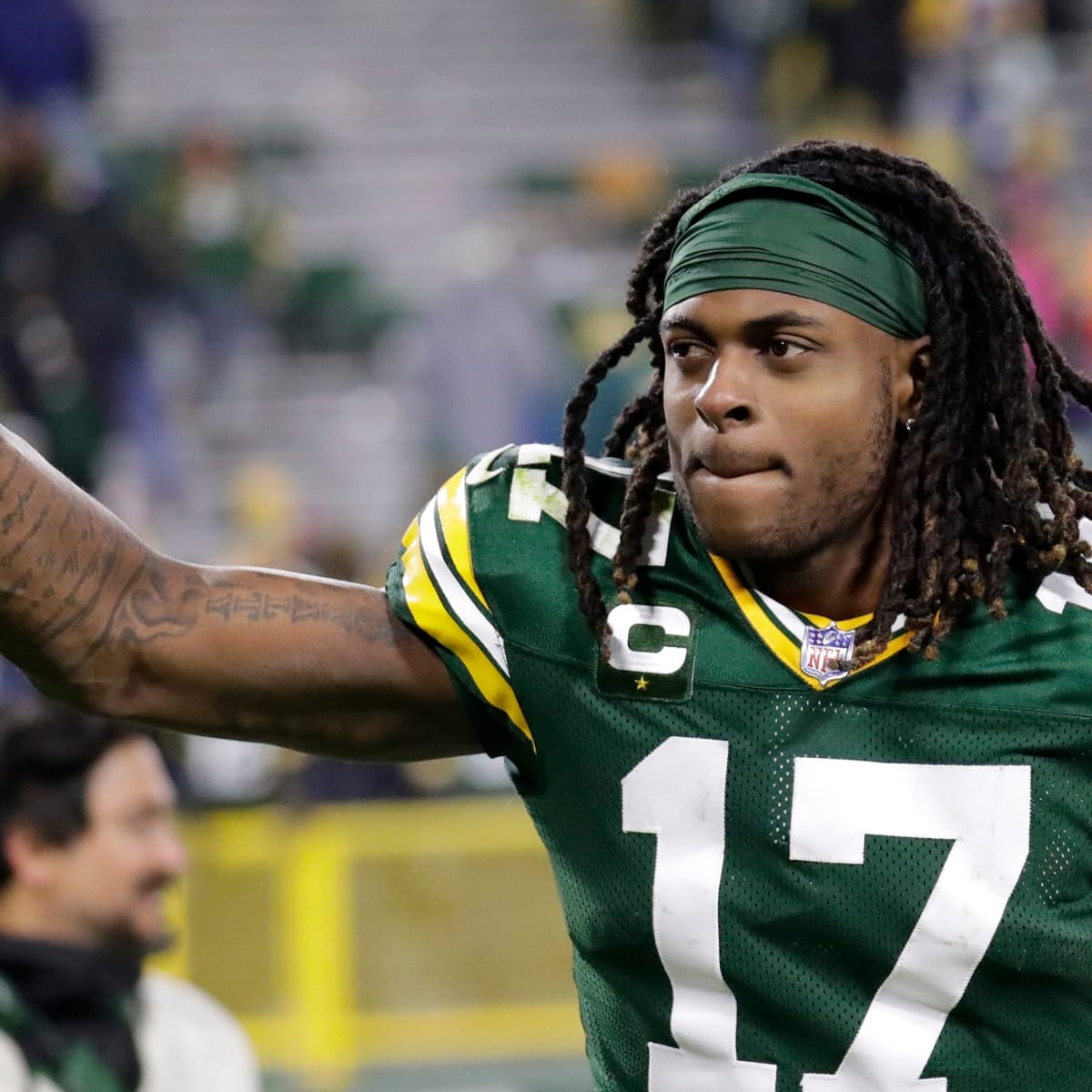 Green Bay, WI, USA. 12th Jan, 2020. Green Bay Packers wide receiver Davante  Adams #17 drops to his knees after scoring on a 40 yard touchdown pass  during the NFL Football game