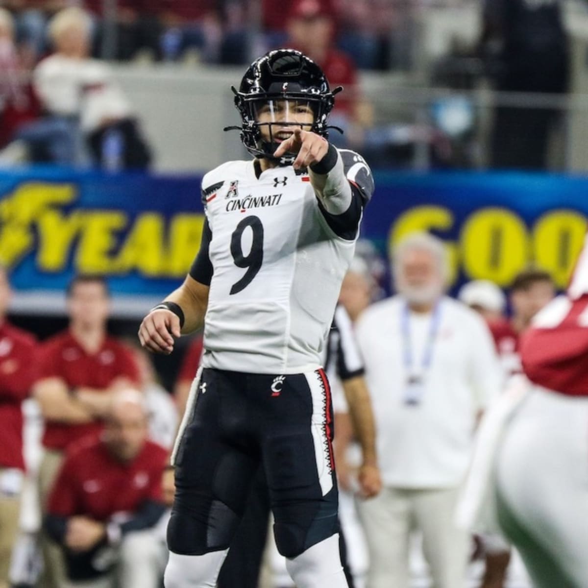 Cincinnati's Desmond Ridder visiting with Steelers as QB research ramps up