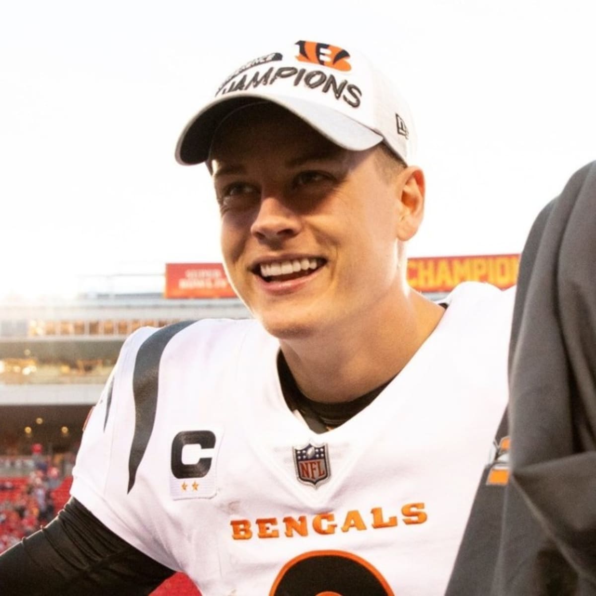 Boomer Esiason: Bengals' uniforms 'horrific,' too busy