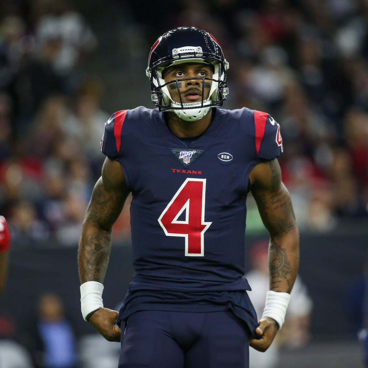 New York Jets remain betting favorites to land Deshaun Watson