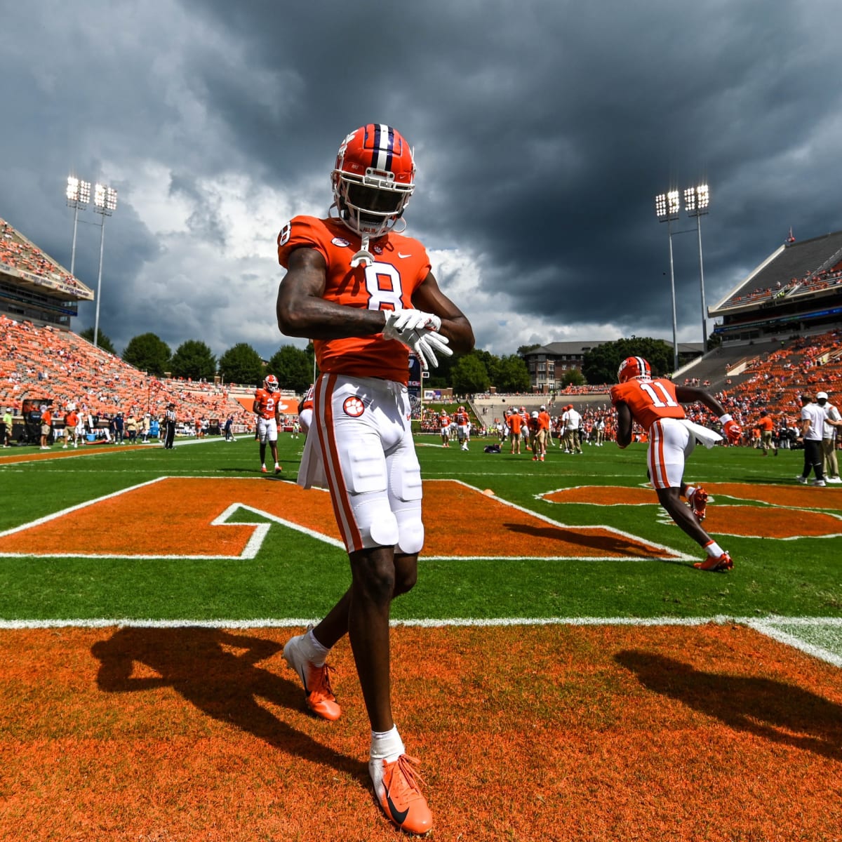 Kansas City Chiefs wide receiver Justyn Ross goes UP to pull in 3-yard TD