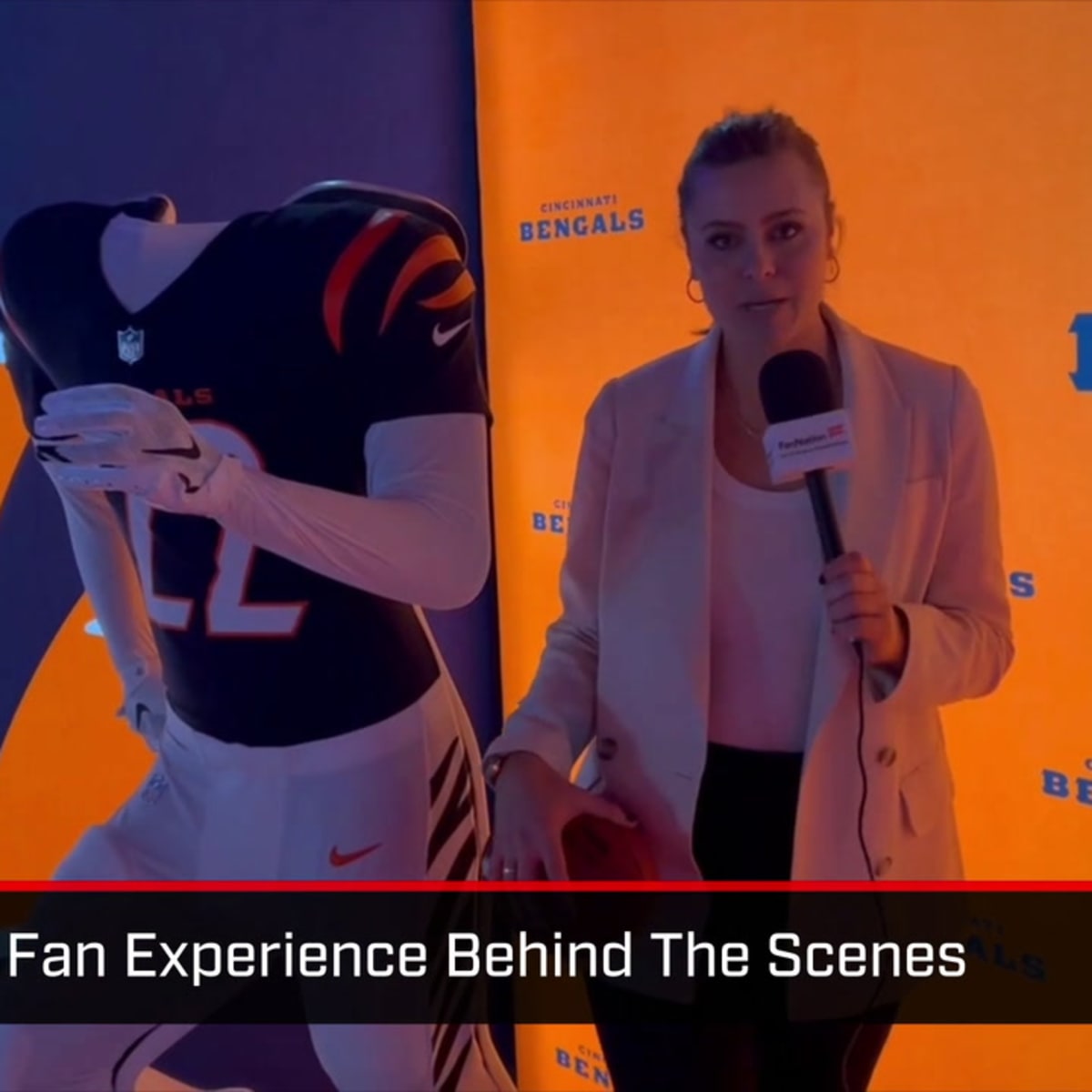 Super Bowl Experience BTS - Sports Illustrated All Hogs News, Analysis and  More