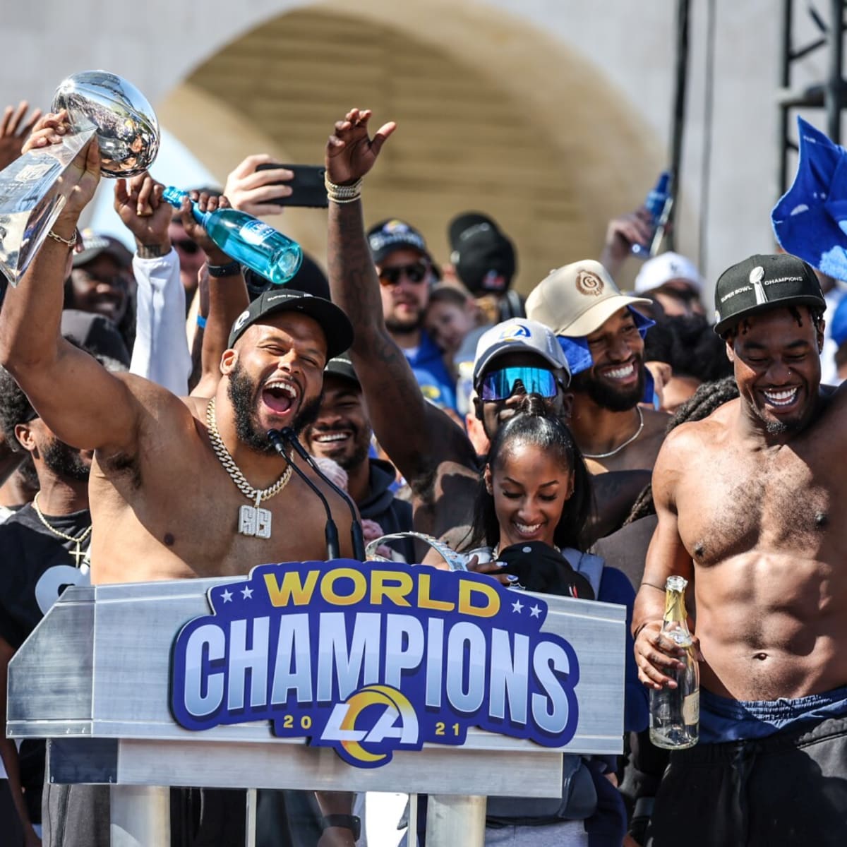 Stafford walks away from photographer who fell off stage at Rams' Super  Bowl parade