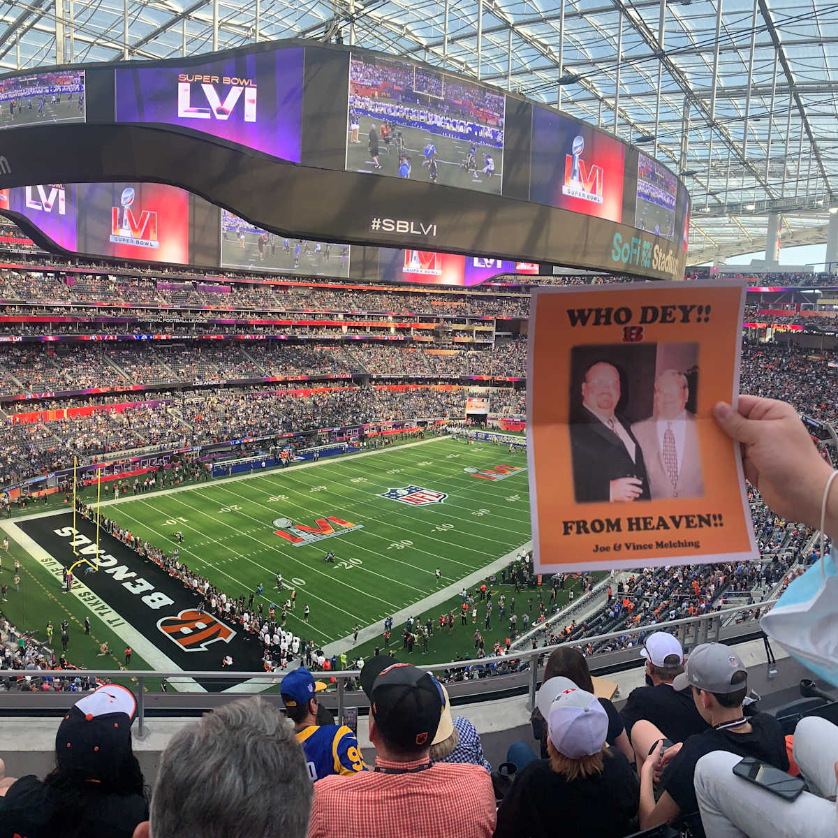 Halftime. 20th Dec, 2015. A Cincinnati Bengals fan in full costume prior to  the NFL football game between the Cincinnati Bengals and the San Francisco  49ers at Levi's Stadium in Santa Clara