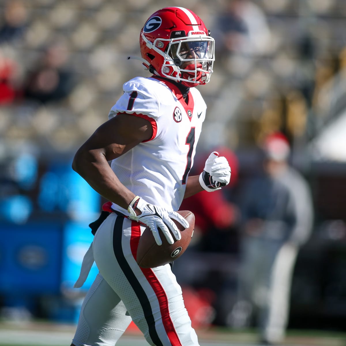 Georgia football wide receiver George Pickens runs routes in practice