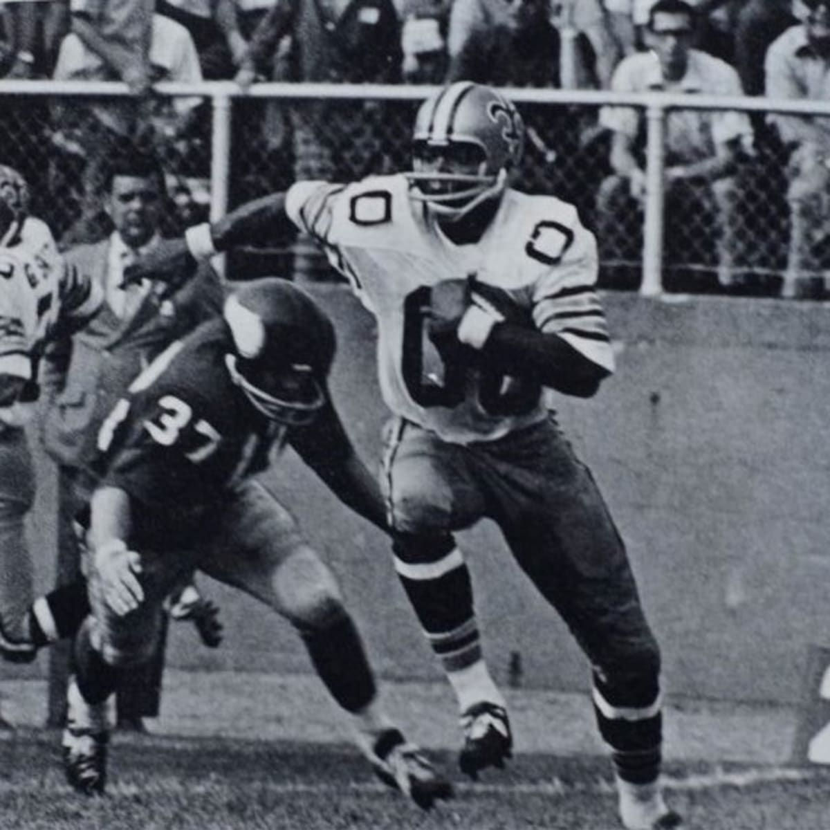 Longtime Oilers Receiver Kenny Burrough Has Passed Away