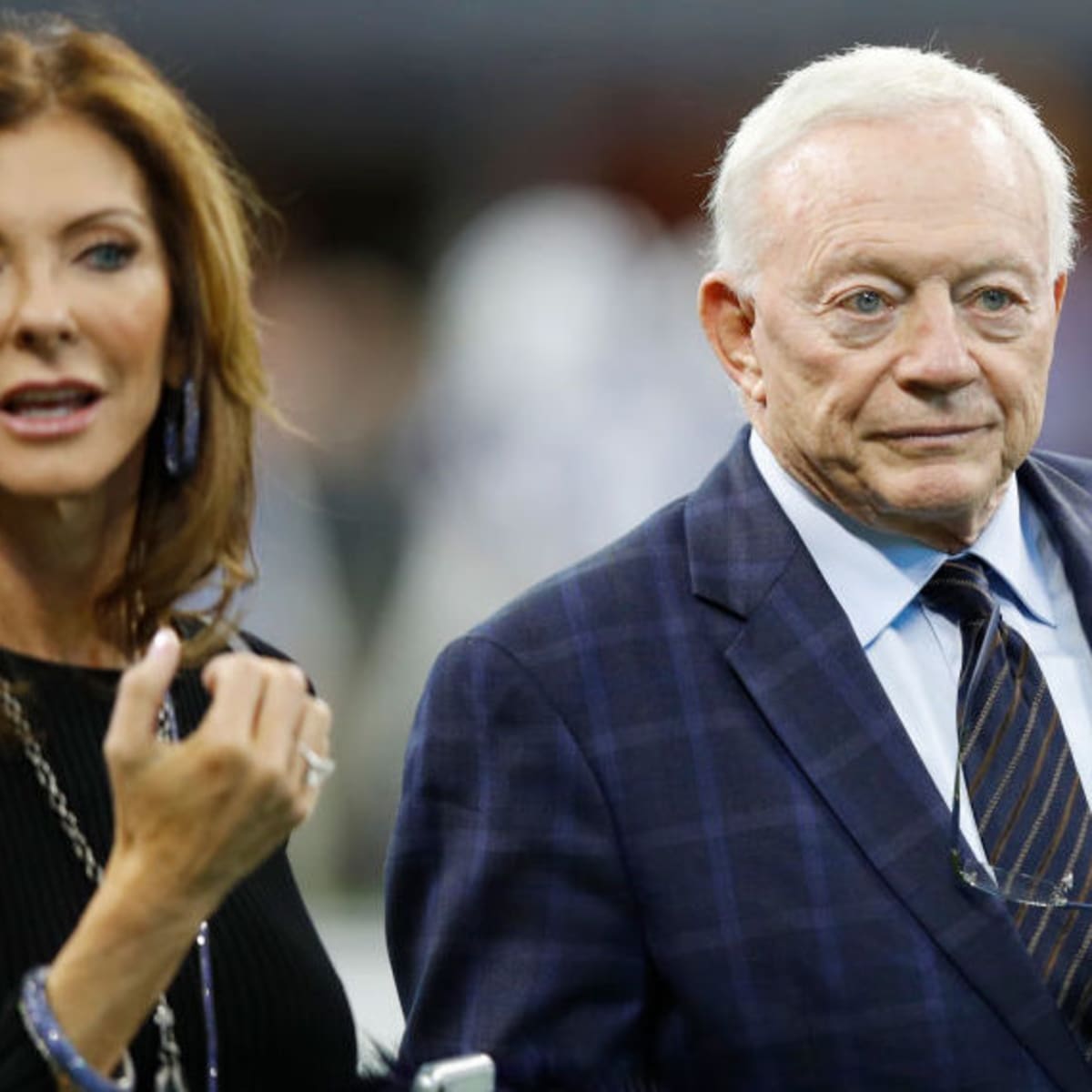 Jerry Jones facing allegations from ex-Cowboys cheerleaders