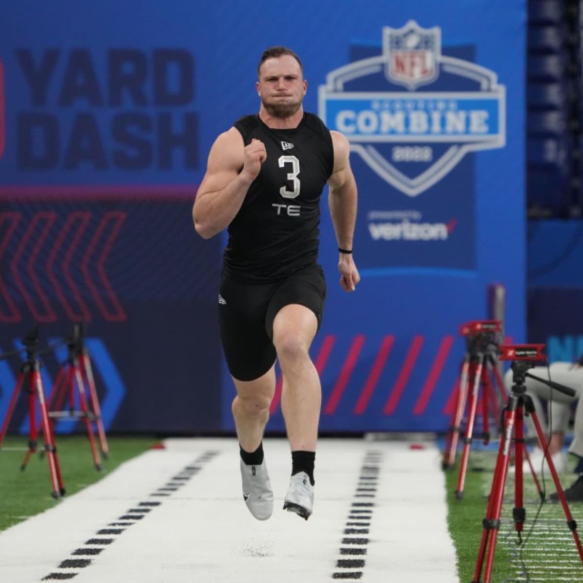 Day One at the NFL Combine: QB's and TE's - Wide Right & Natty Lite