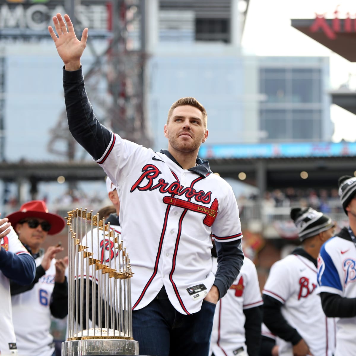 Should Braves Be Concerned About Freddie Freeman's Elbow?