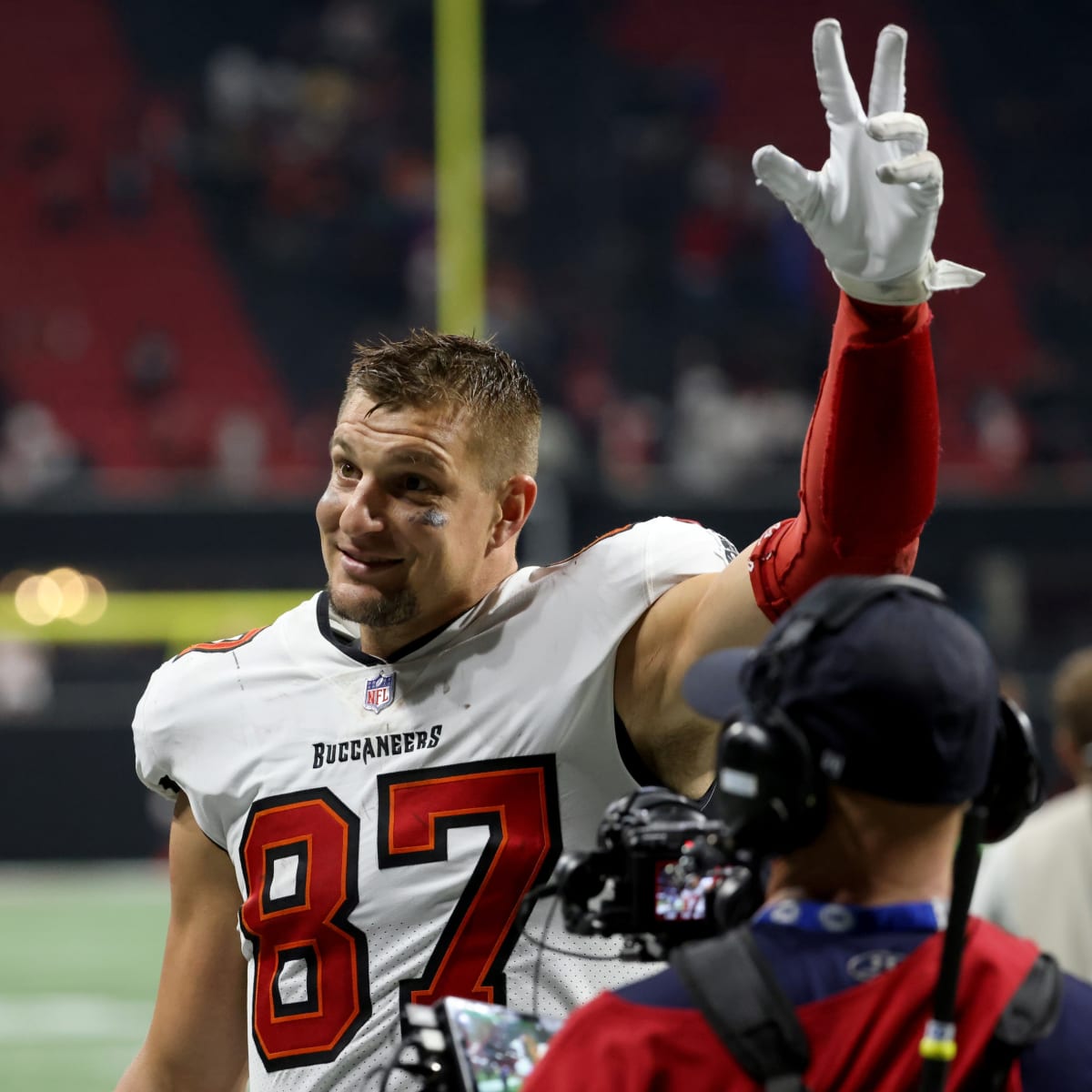 Sports Illustrated on X: Confirmed: Gronk to the Bengals 