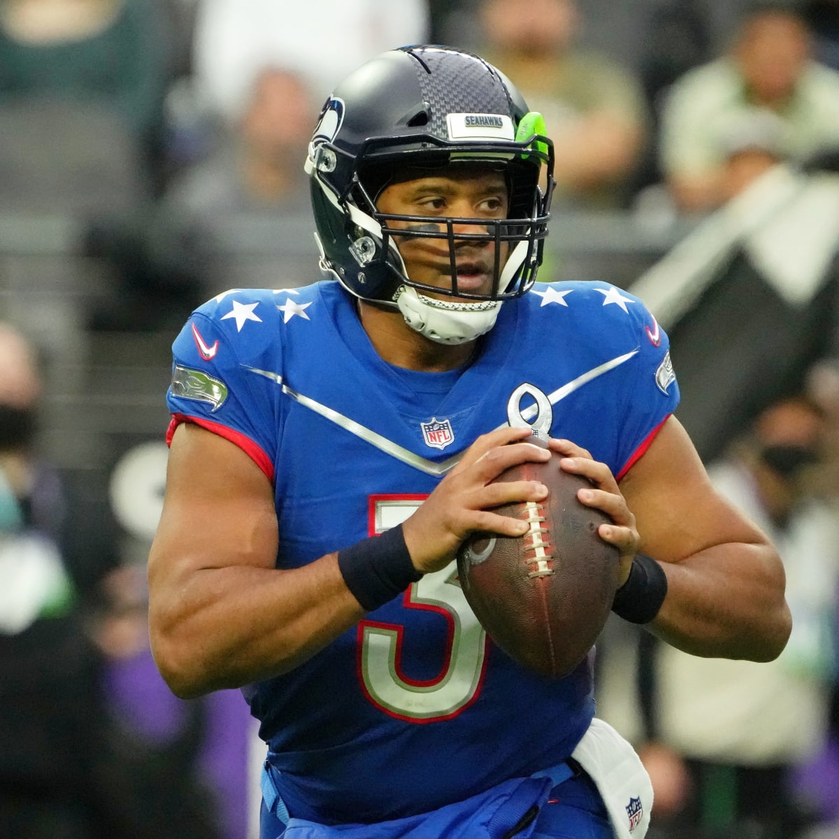 NFL Journal: Russell Wilson's wristband, Broncos' anemic third