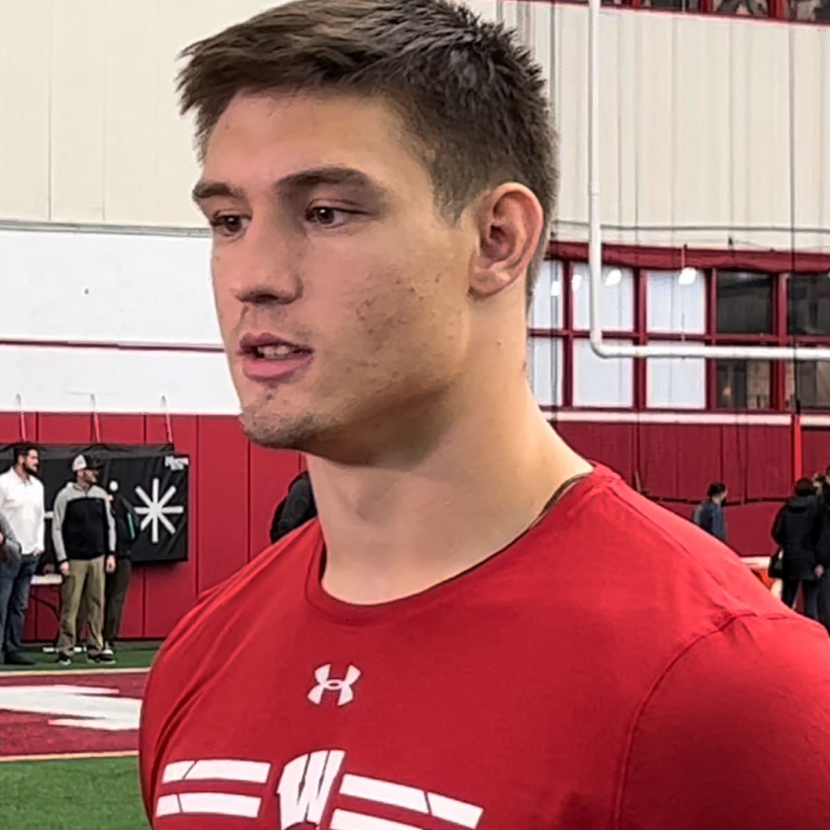 Wisconsin Badgers Star Leo Chenal Aces Scouting Combine, Could Interest  Green Bay Packers - Sports Illustrated Green Bay Packers News, Analysis and  More