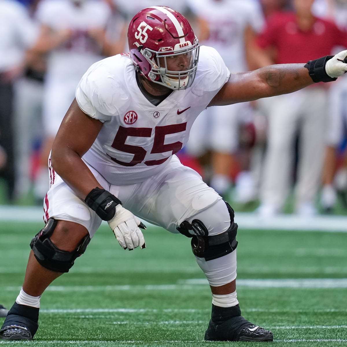 PFF Ranks Bama O-Lineman as One of Best 11 Returning Players