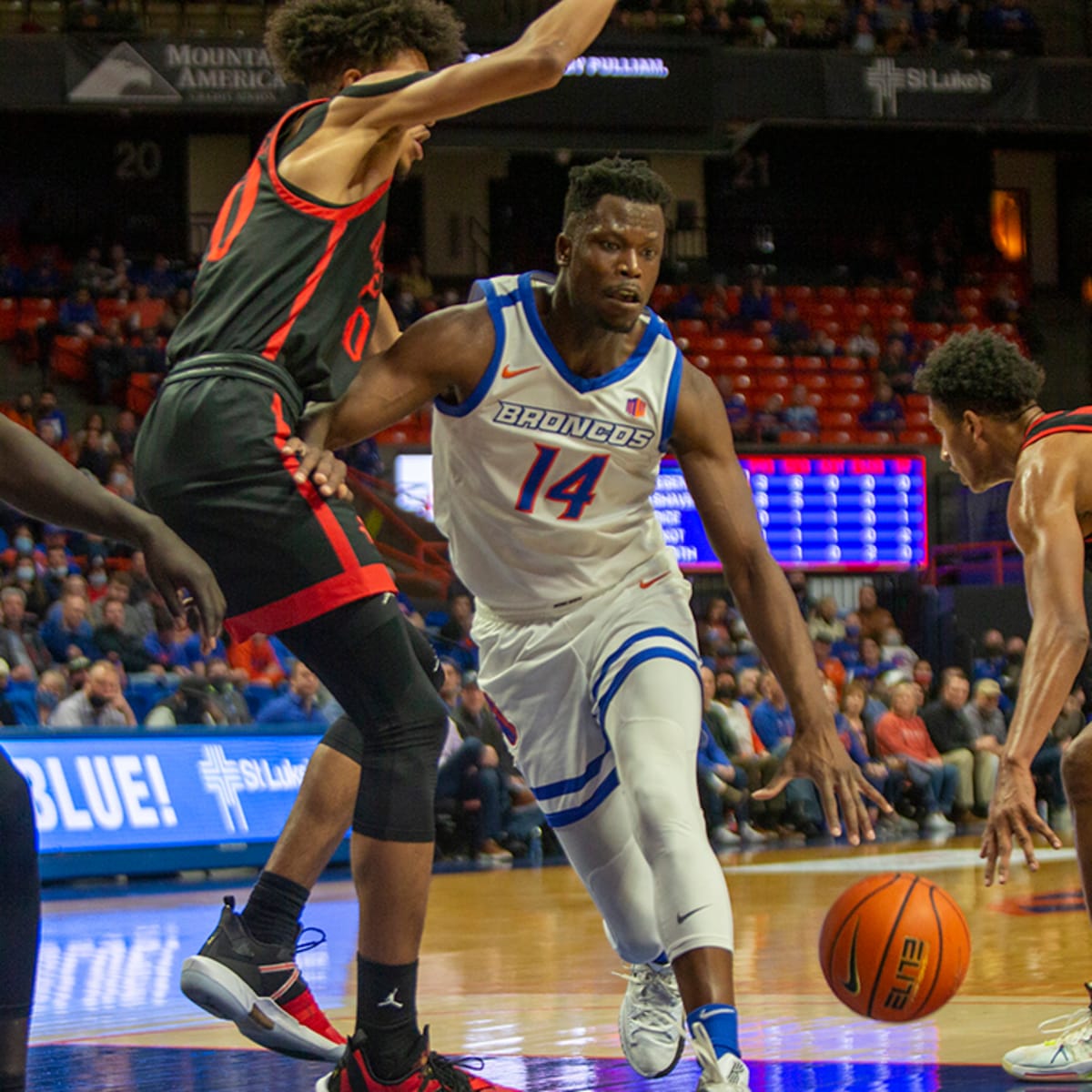 No. 20 San Diego State beats San Jose State in MW semis