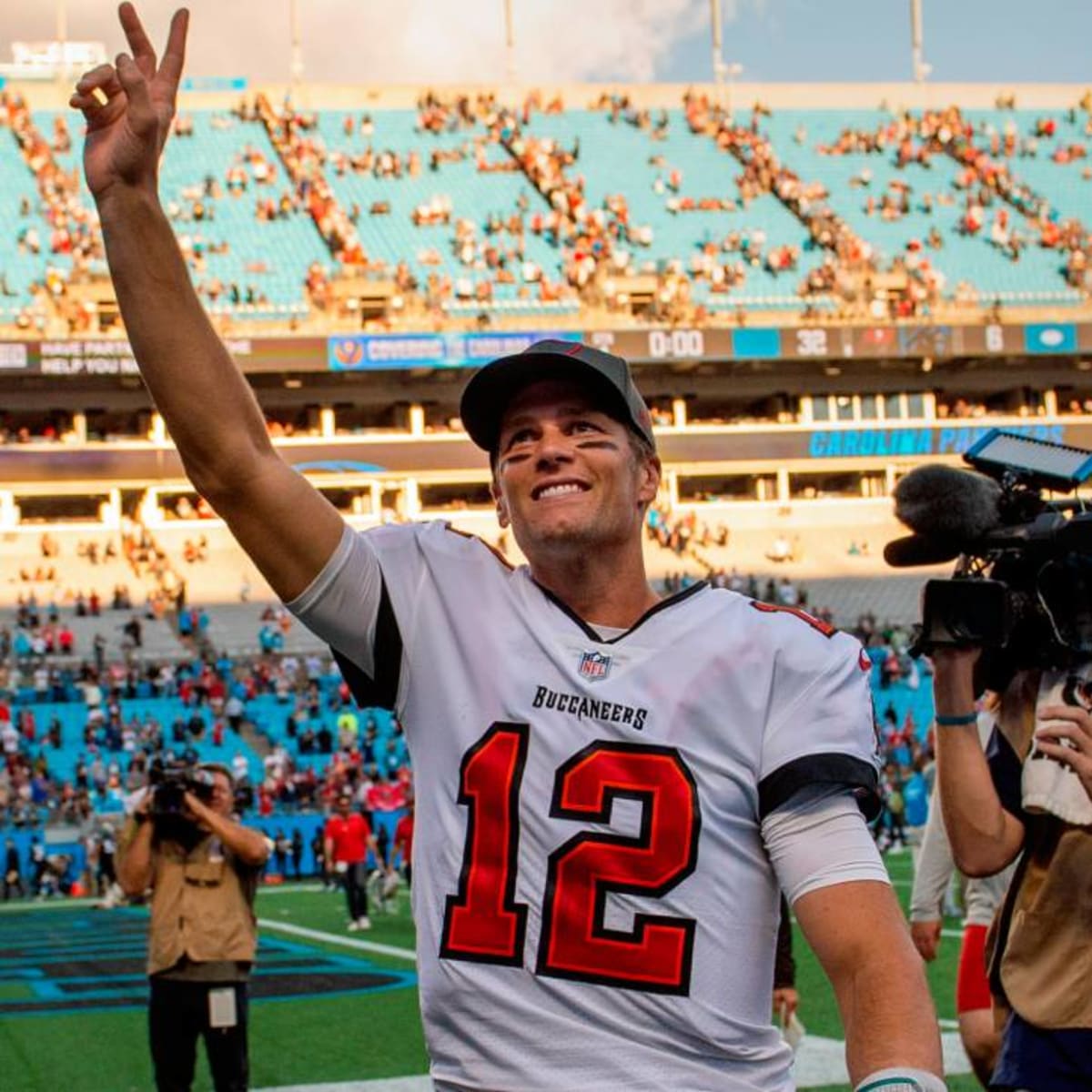 Tom Brady Sr. blames media for QB's brief NFL retirement from Bucs