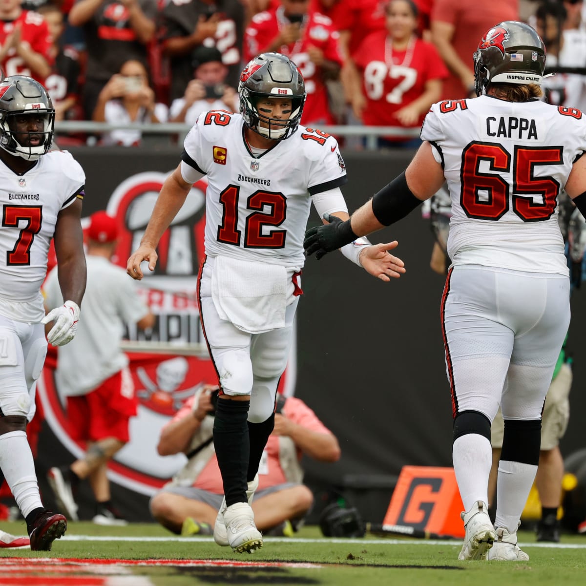 REPORT: Bengals set to sign former Bucs offensive lineman Alex Cappa