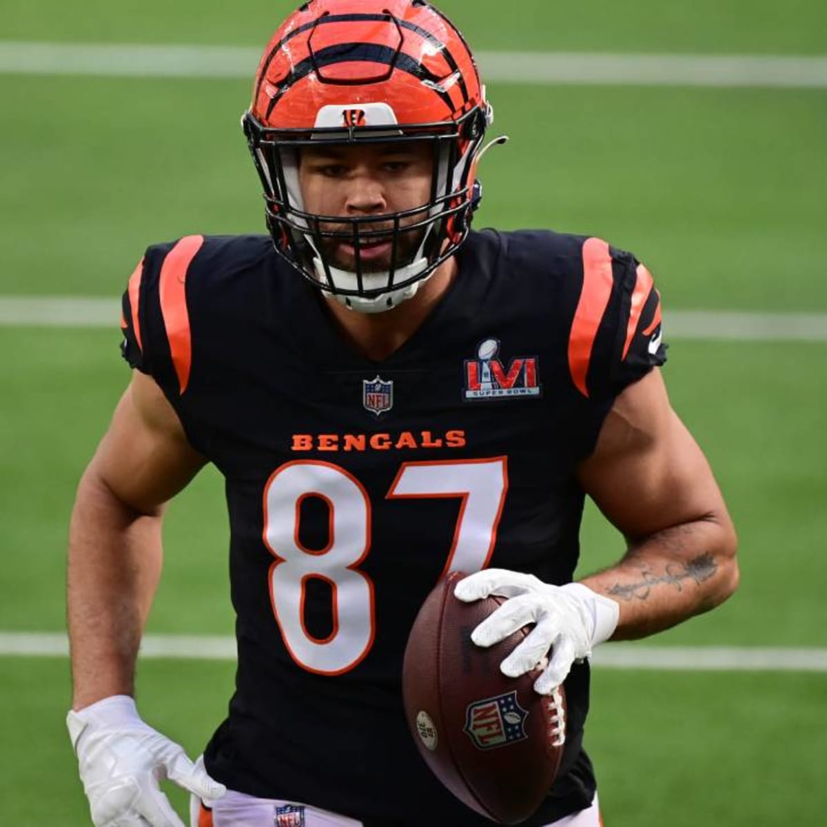 Former Bengals TE C.J. Uzomah, 5 Other Jets on Injury List All Active for  Cincinnati