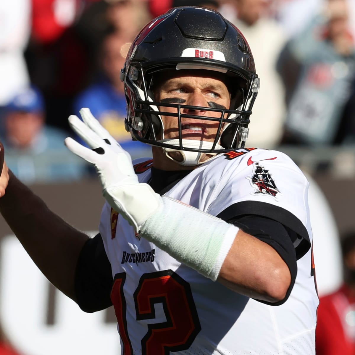 Tom Brady's retirement flip-flop makes the Bucs the No. 3 Super Bowl  betting favorite