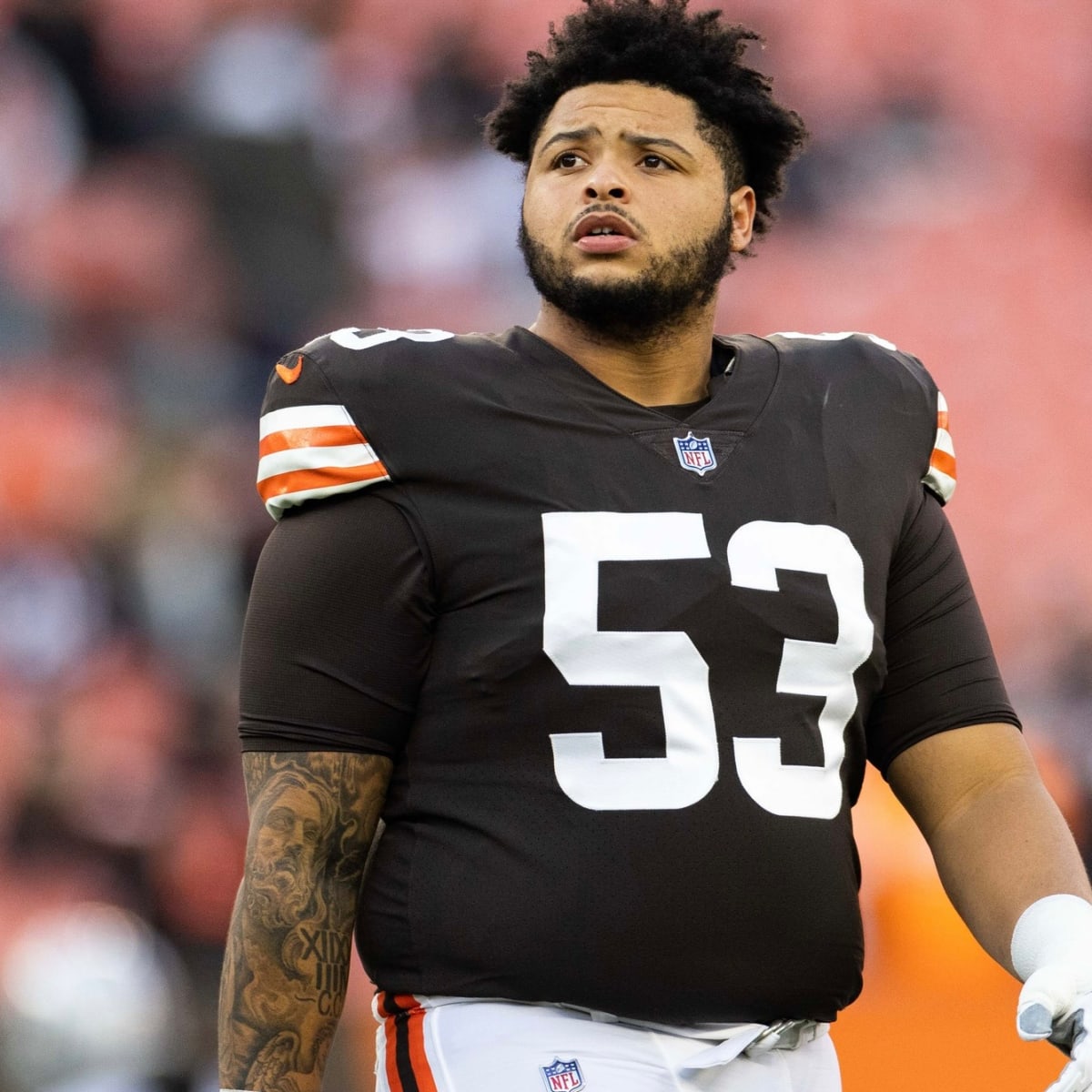 Browns release JC Tretter, turning to Nick Harris at center