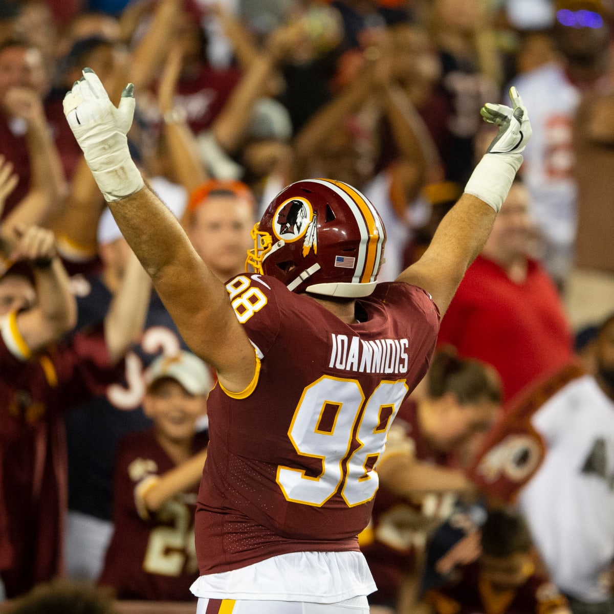 Panthers agree to terms with Matt Ioannidis