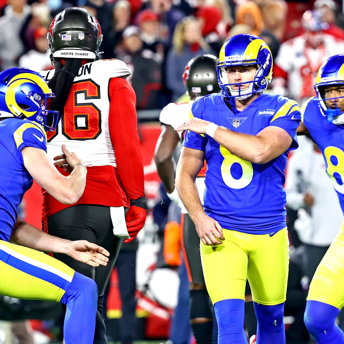 Los Angeles Rams kicker Matt Gay (8) kicks off during an NFL football game  against the Chicago Bears Sunday, Sept. 12, 2021, in Inglewood, Calif. (AP  Photo/Kyusung Gong Stock Photo - Alamy