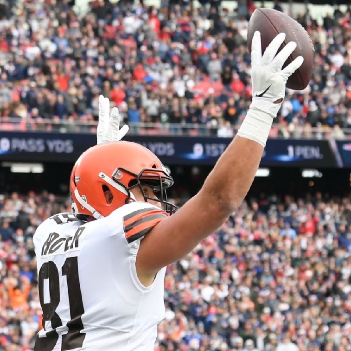 Cleveland Browns to release TE Austin Hooper