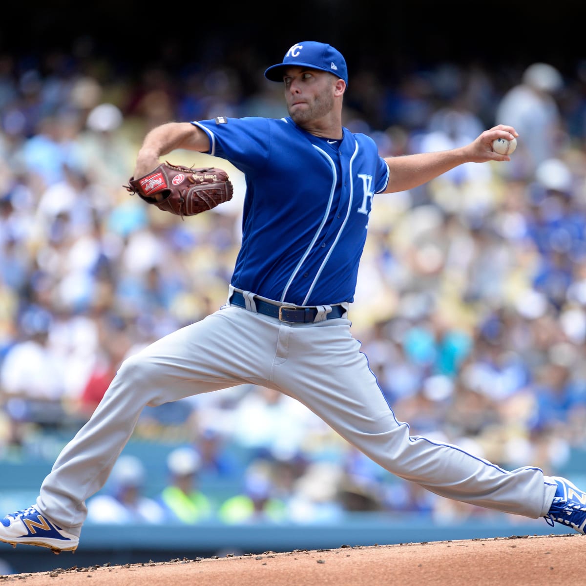 Dodgers Re-Sign One Of Their Best Pitchers